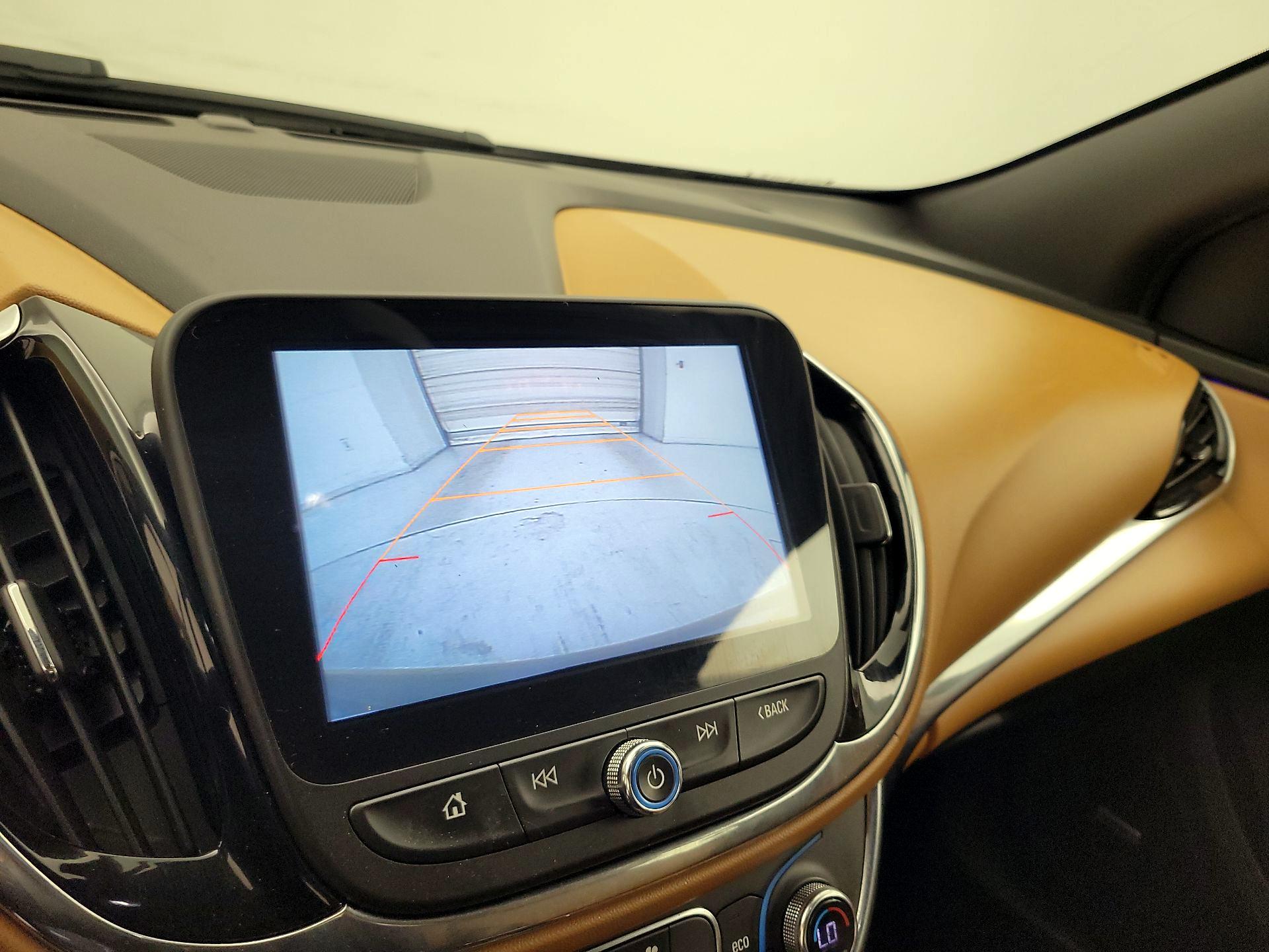Thumbnail: 2016 Chevrolet Volt - 14