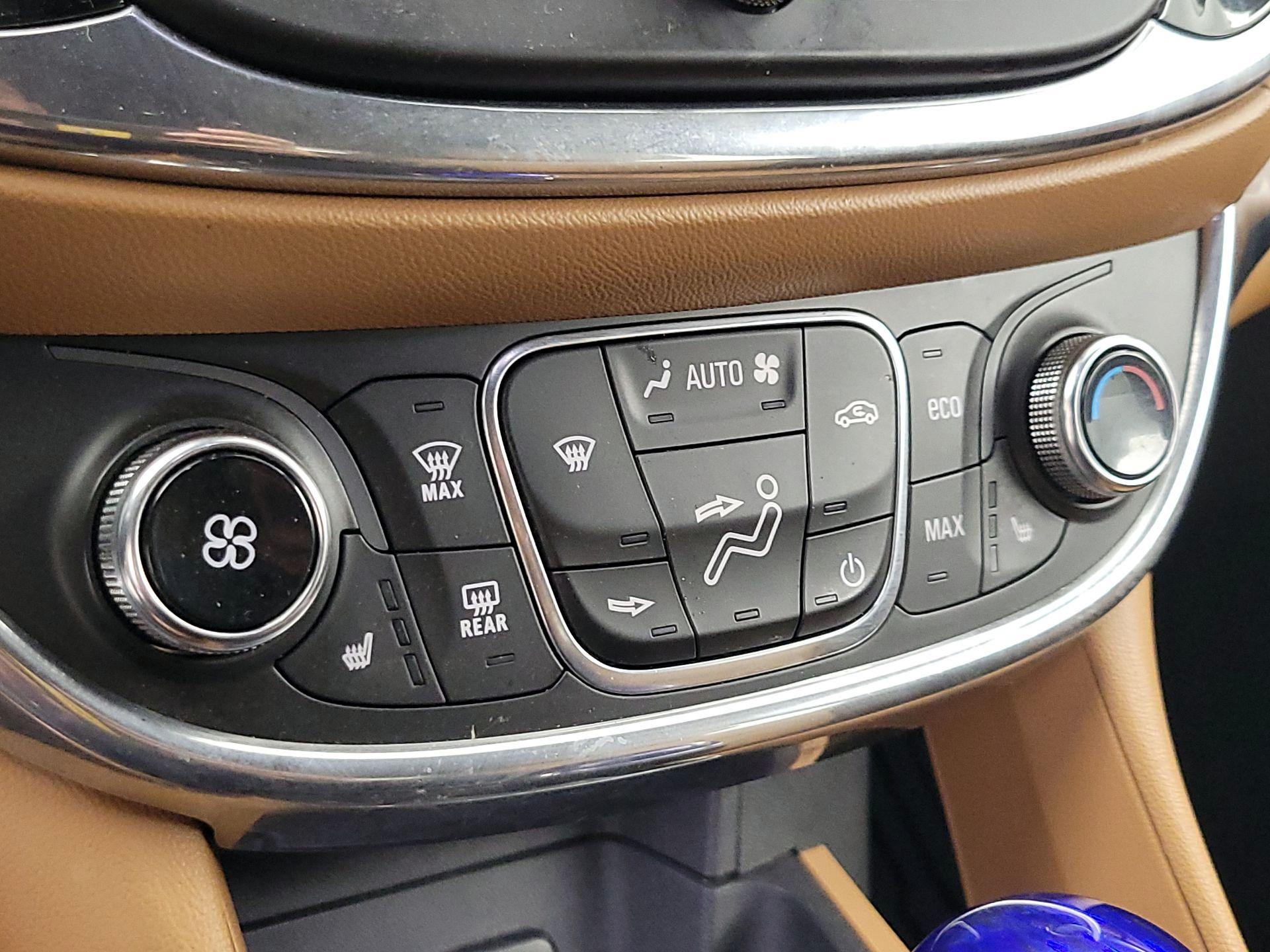Thumbnail: 2016 Chevrolet Volt - 16