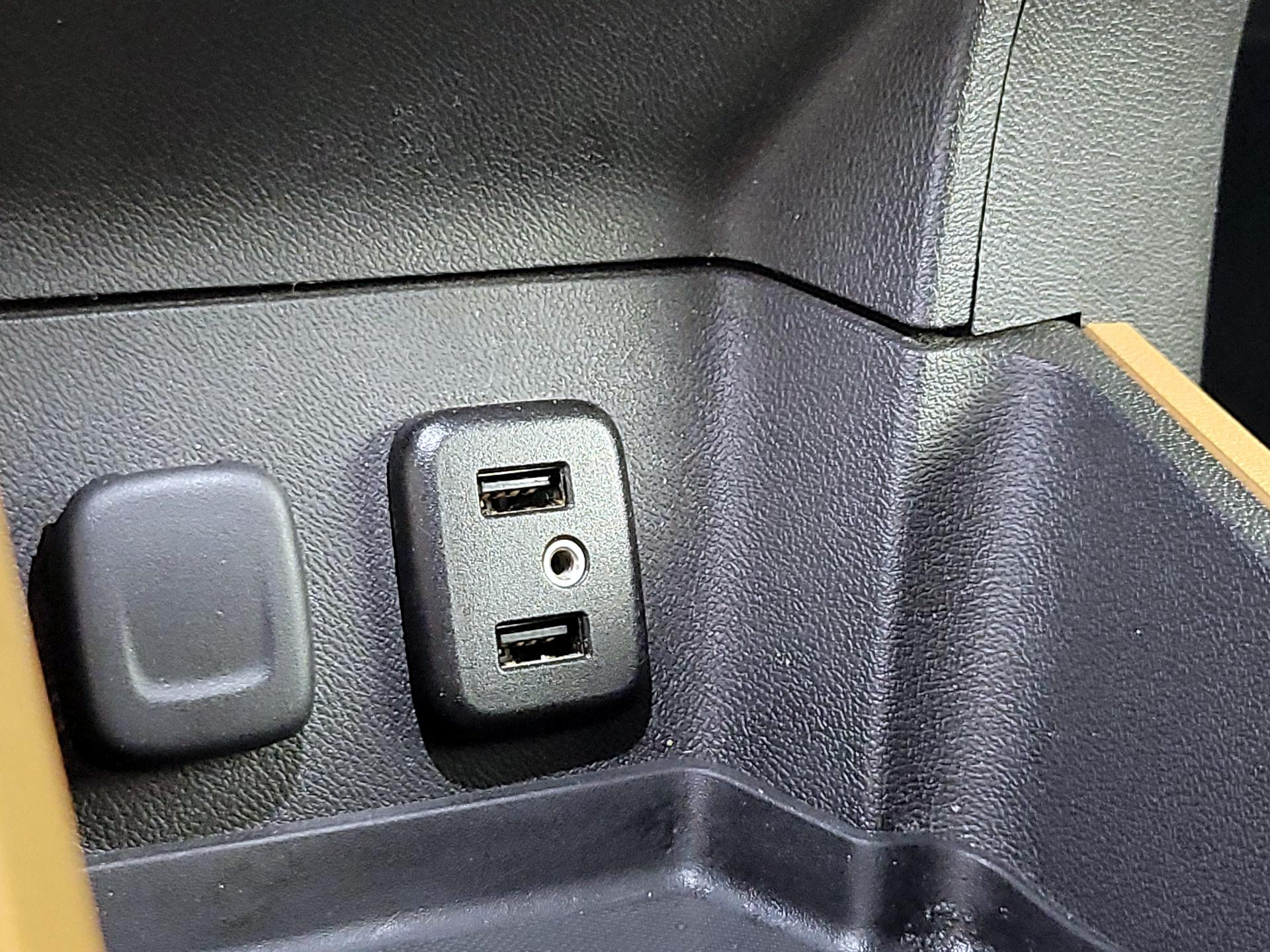 Thumbnail: 2016 Chevrolet Volt - 18