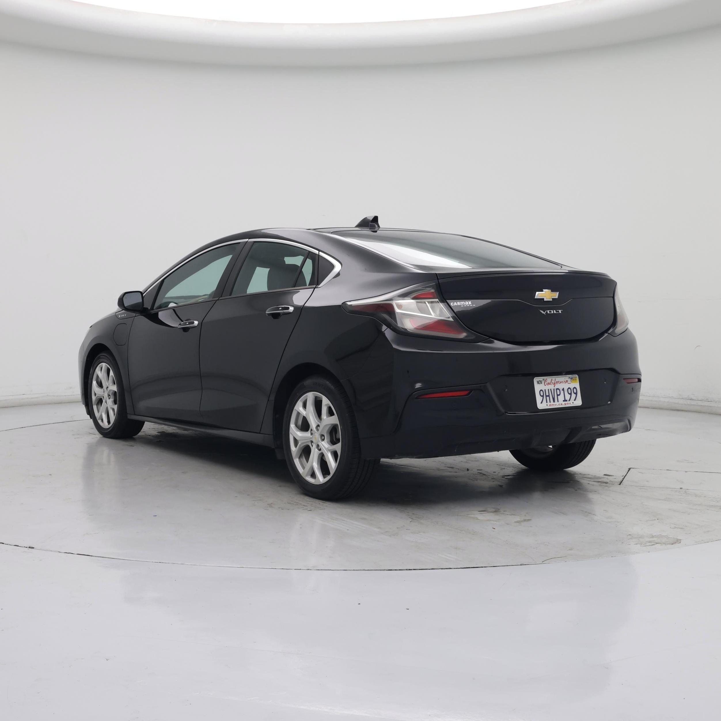 Thumbnail: 2016 Chevrolet Volt - 2