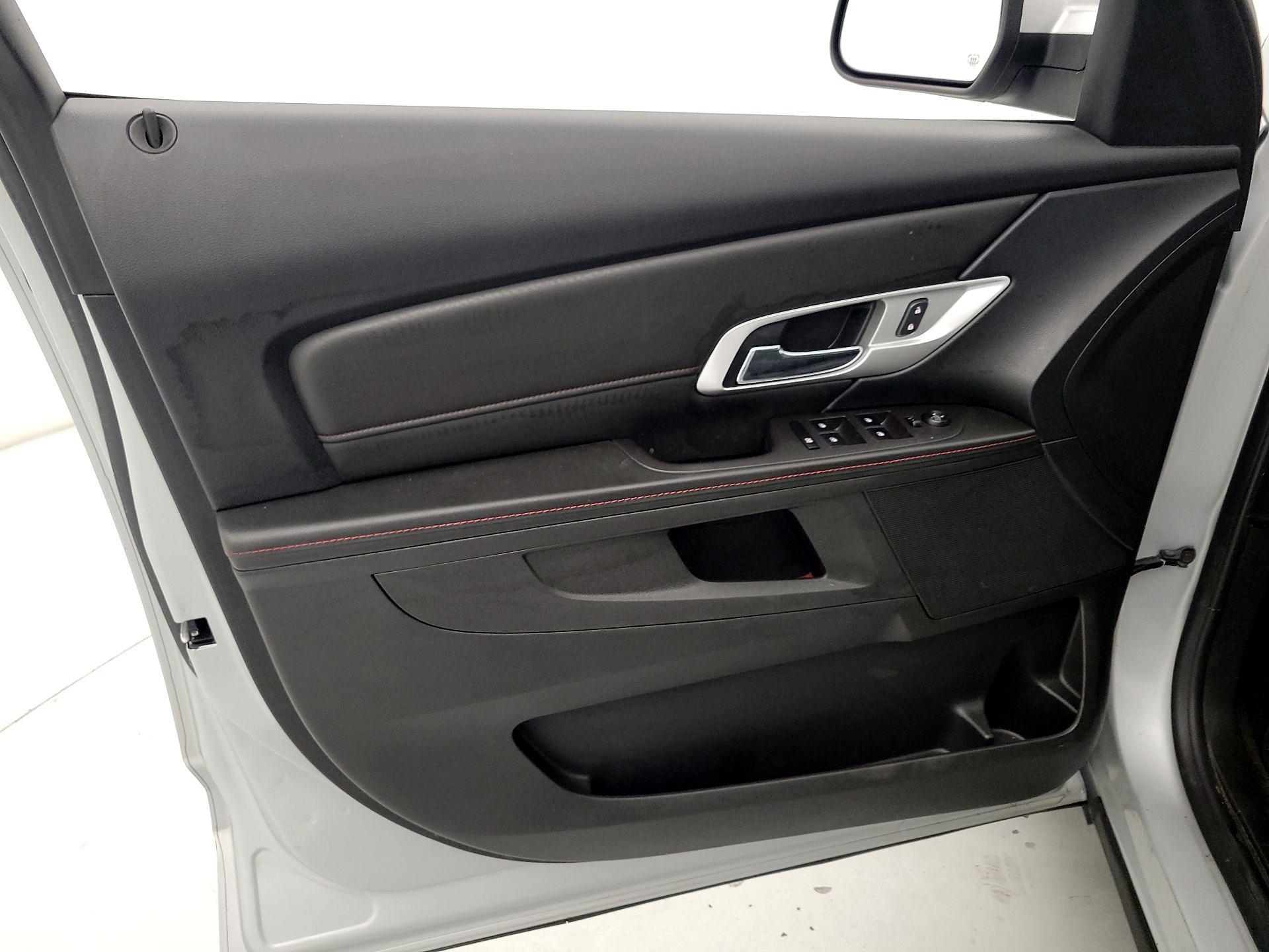 Thumbnail: 2015 GMC Terrain - 12