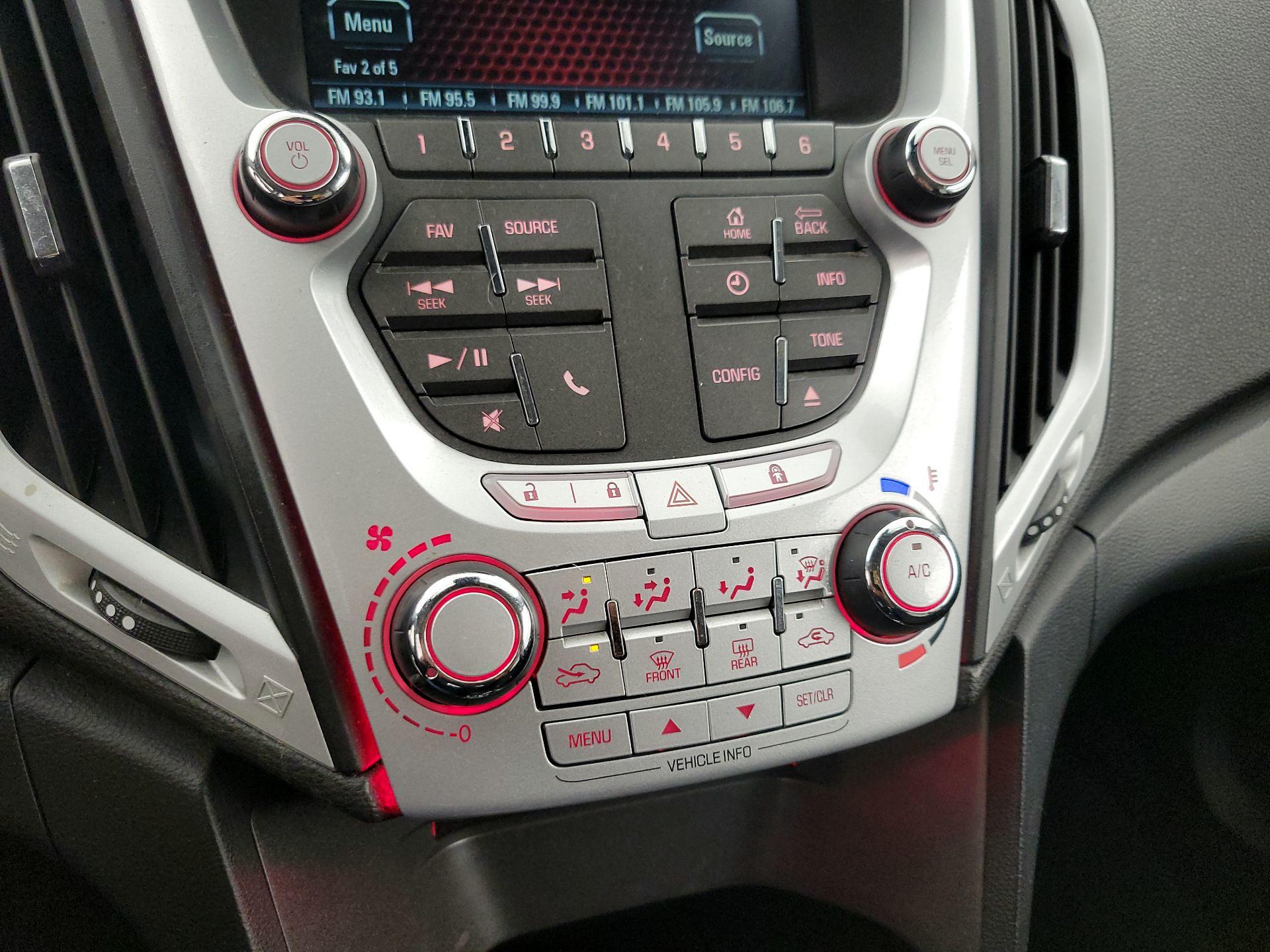 Thumbnail: 2015 GMC Terrain - 15