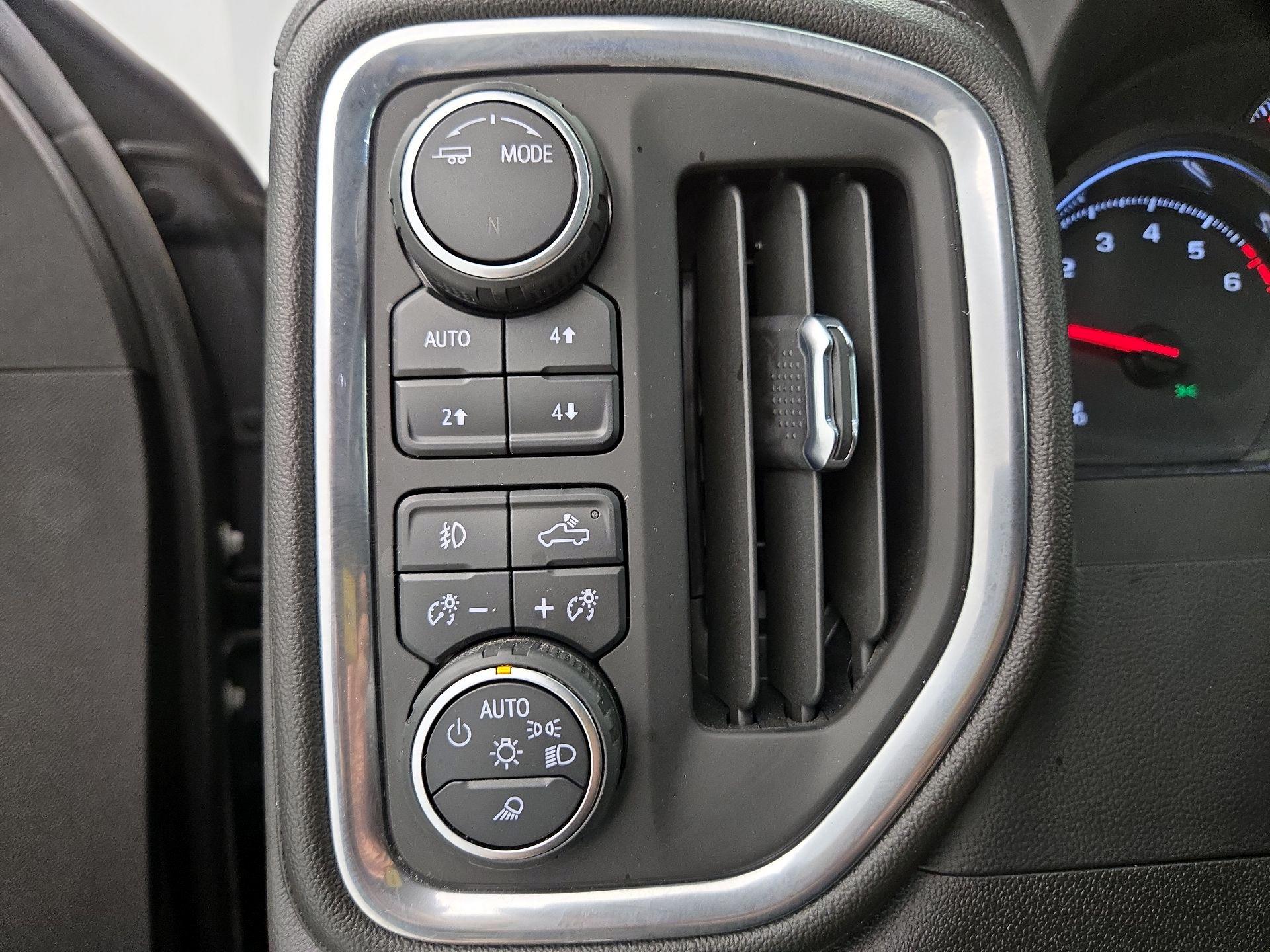 Thumbnail: 2021 Chevrolet Silverado 1500 - 13