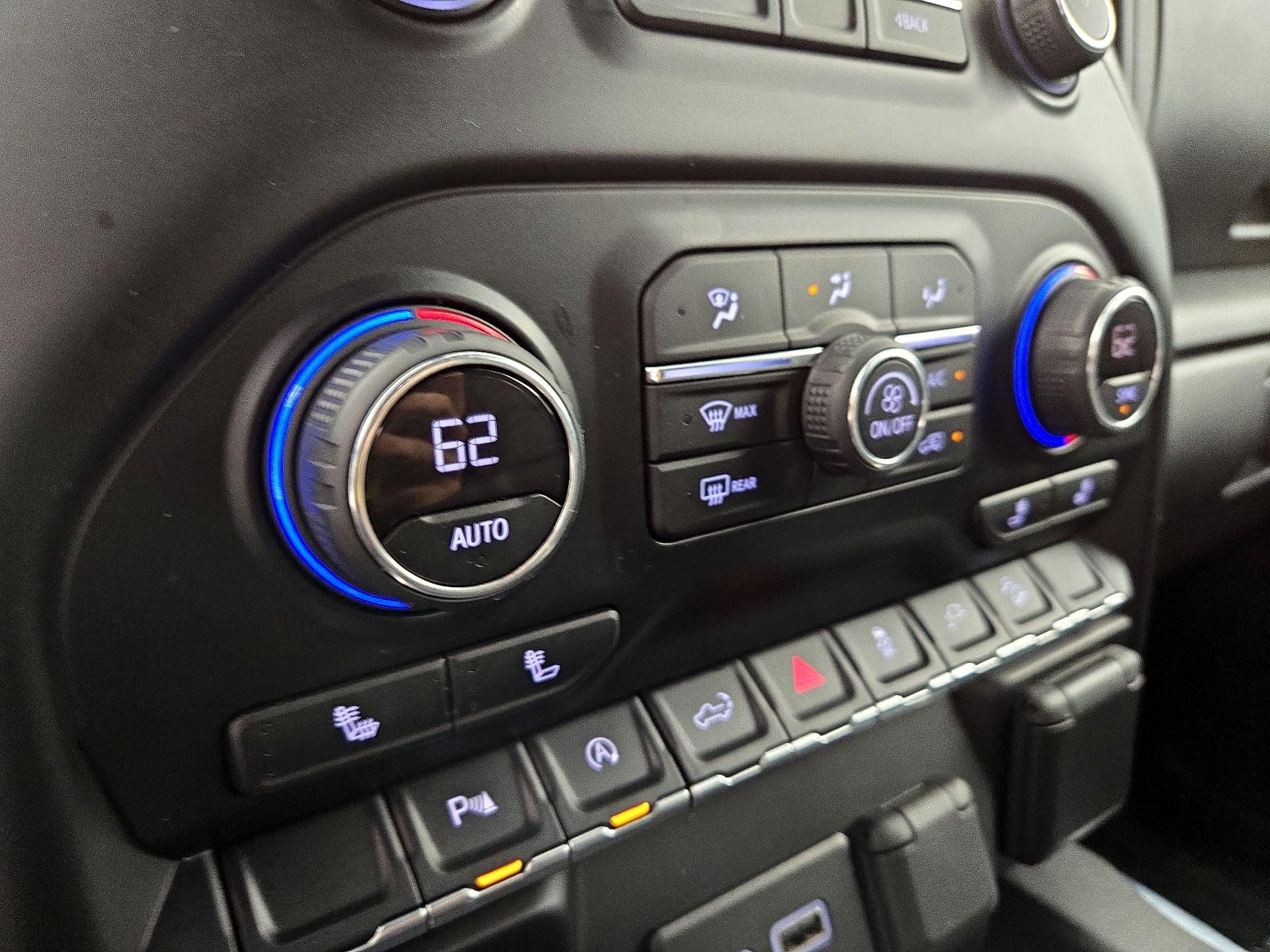 Thumbnail: 2021 Chevrolet Silverado 1500 - 16