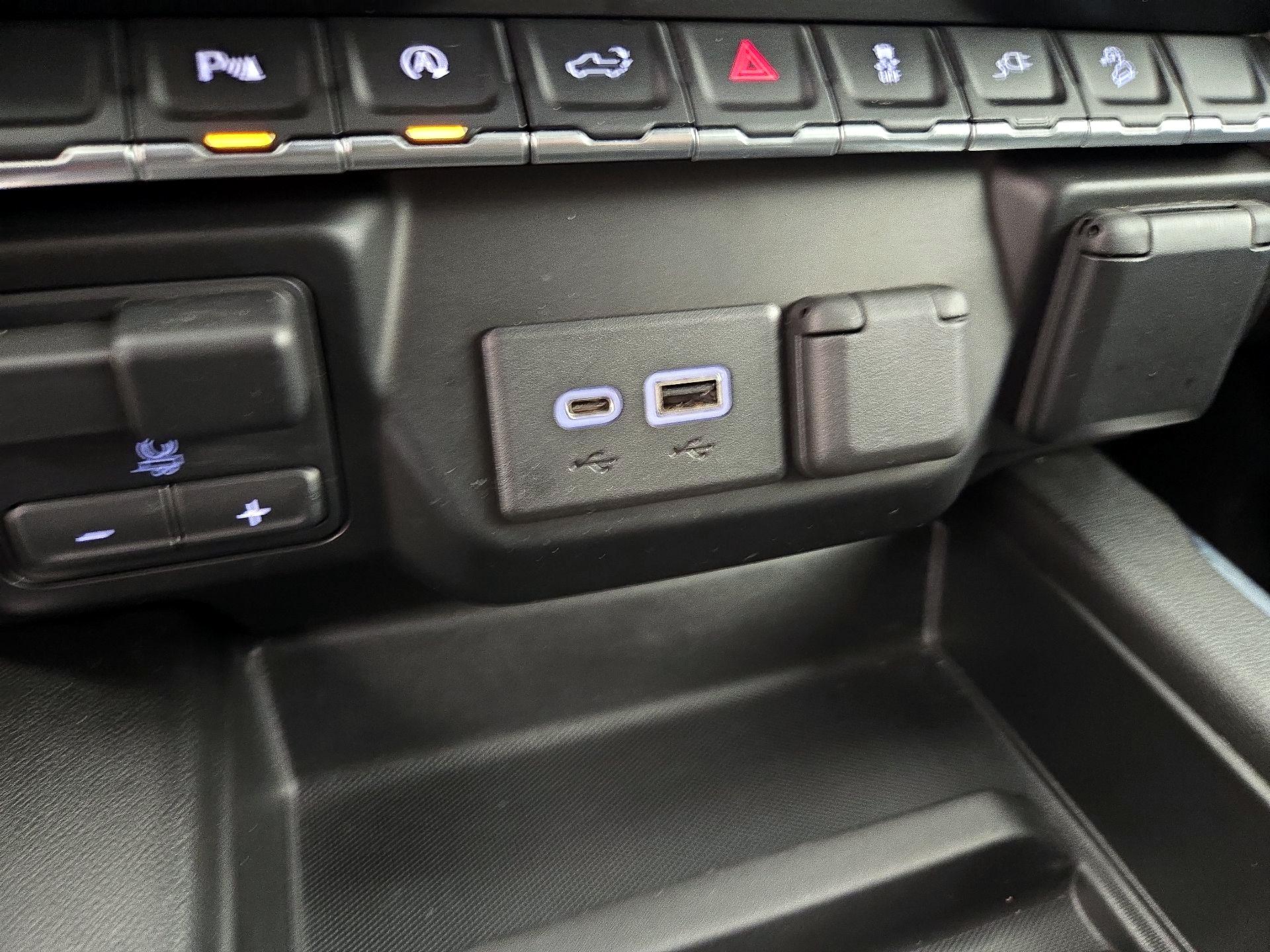Thumbnail: 2021 Chevrolet Silverado 1500 - 18