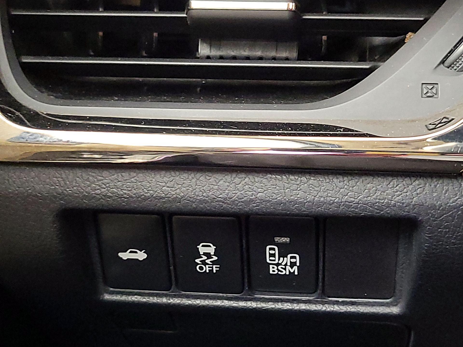 Thumbnail: 2014 Toyota Avalon - 13