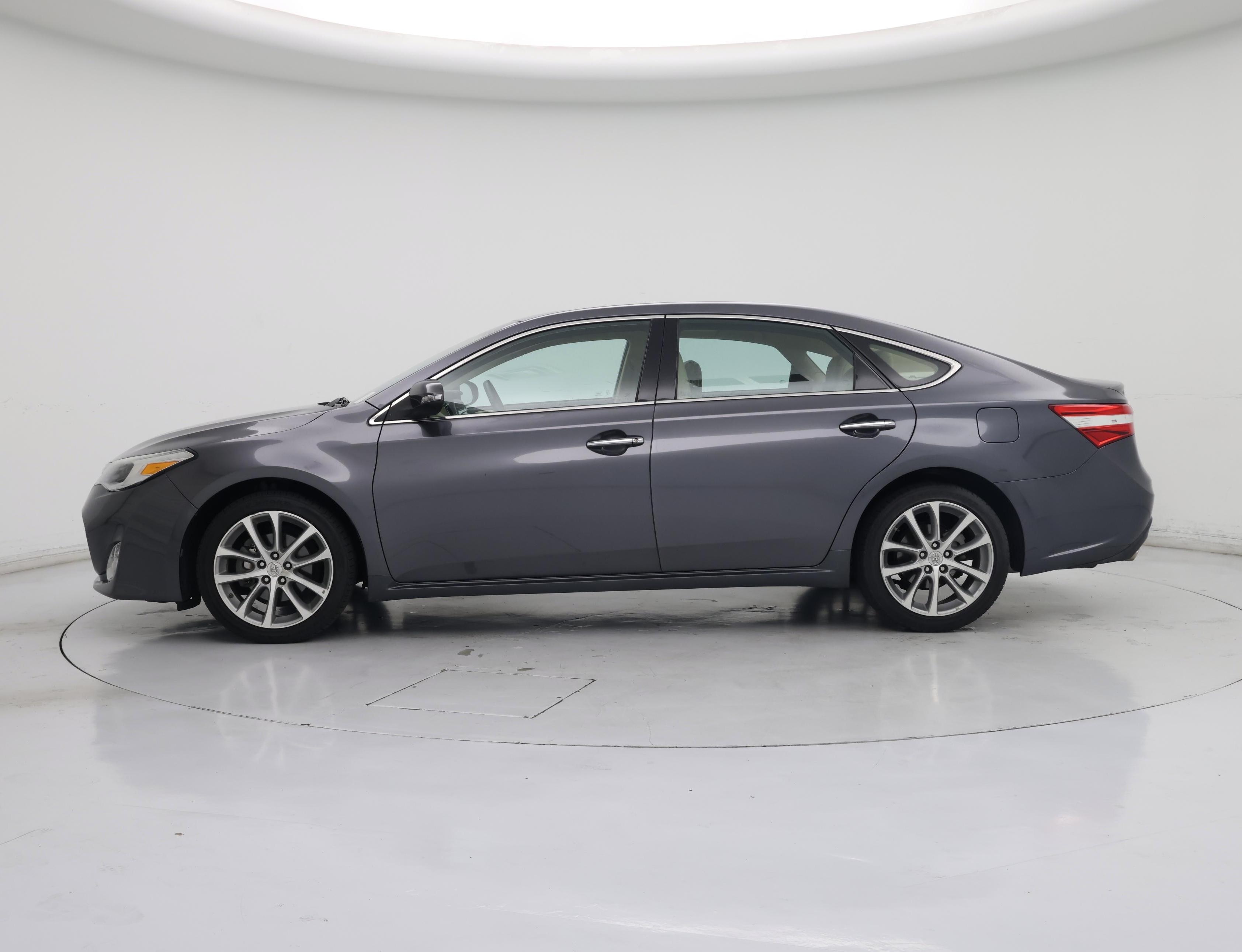 Thumbnail: 2014 Toyota Avalon - 3