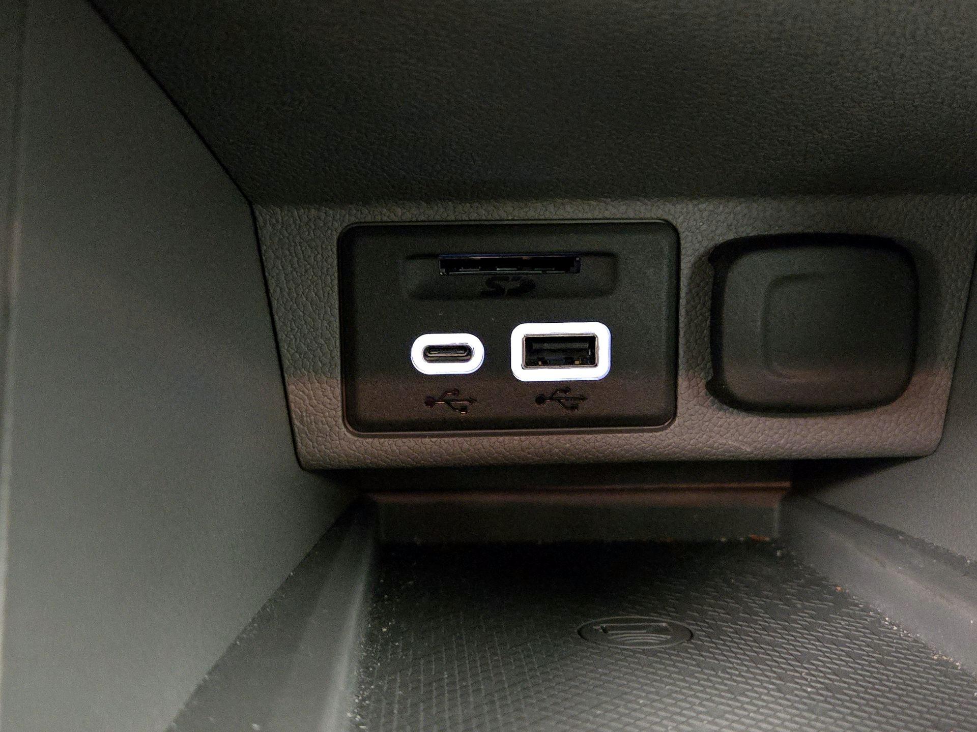 Thumbnail: 2023 Chevrolet Bolt EUV - 18