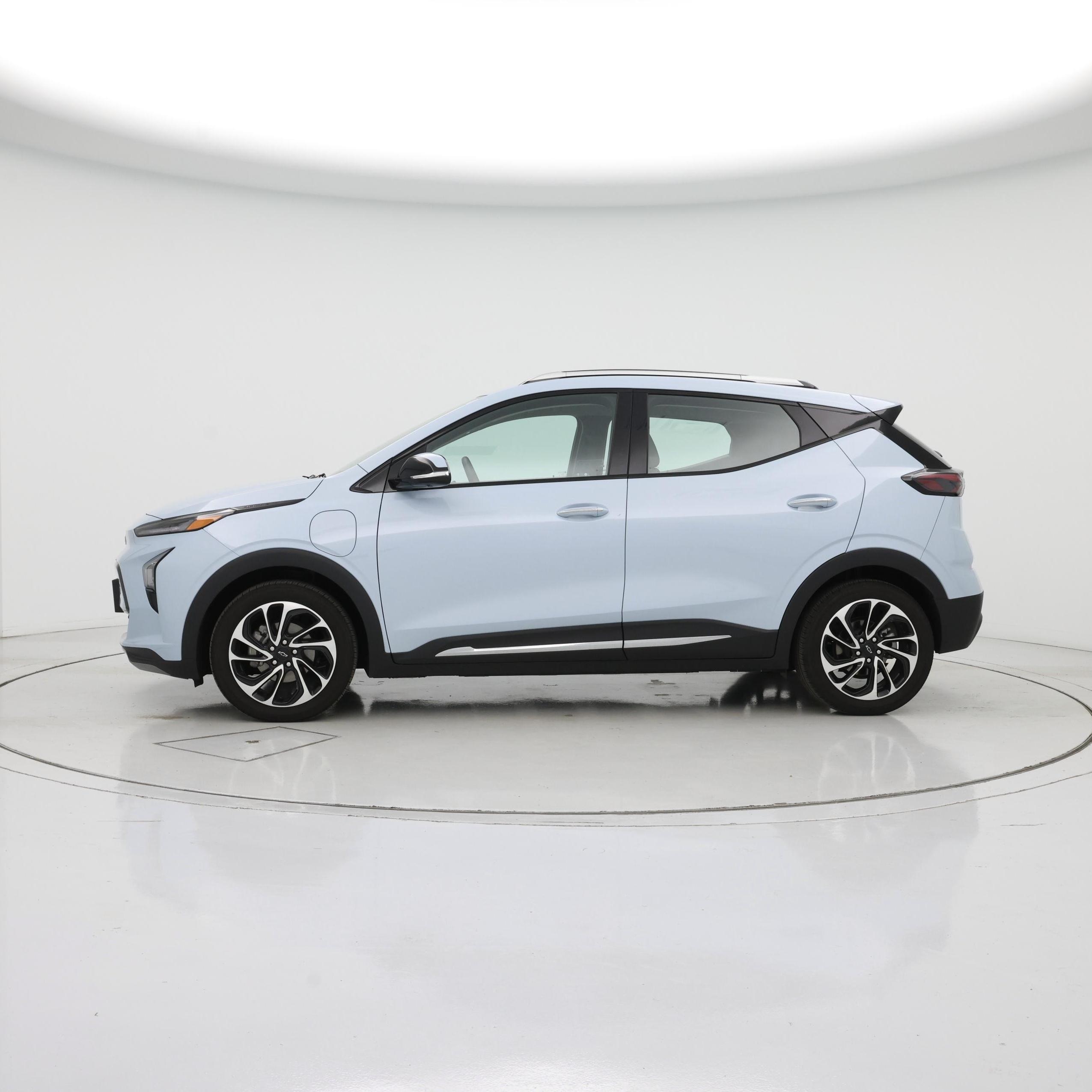 Thumbnail: 2023 Chevrolet Bolt EUV - 3