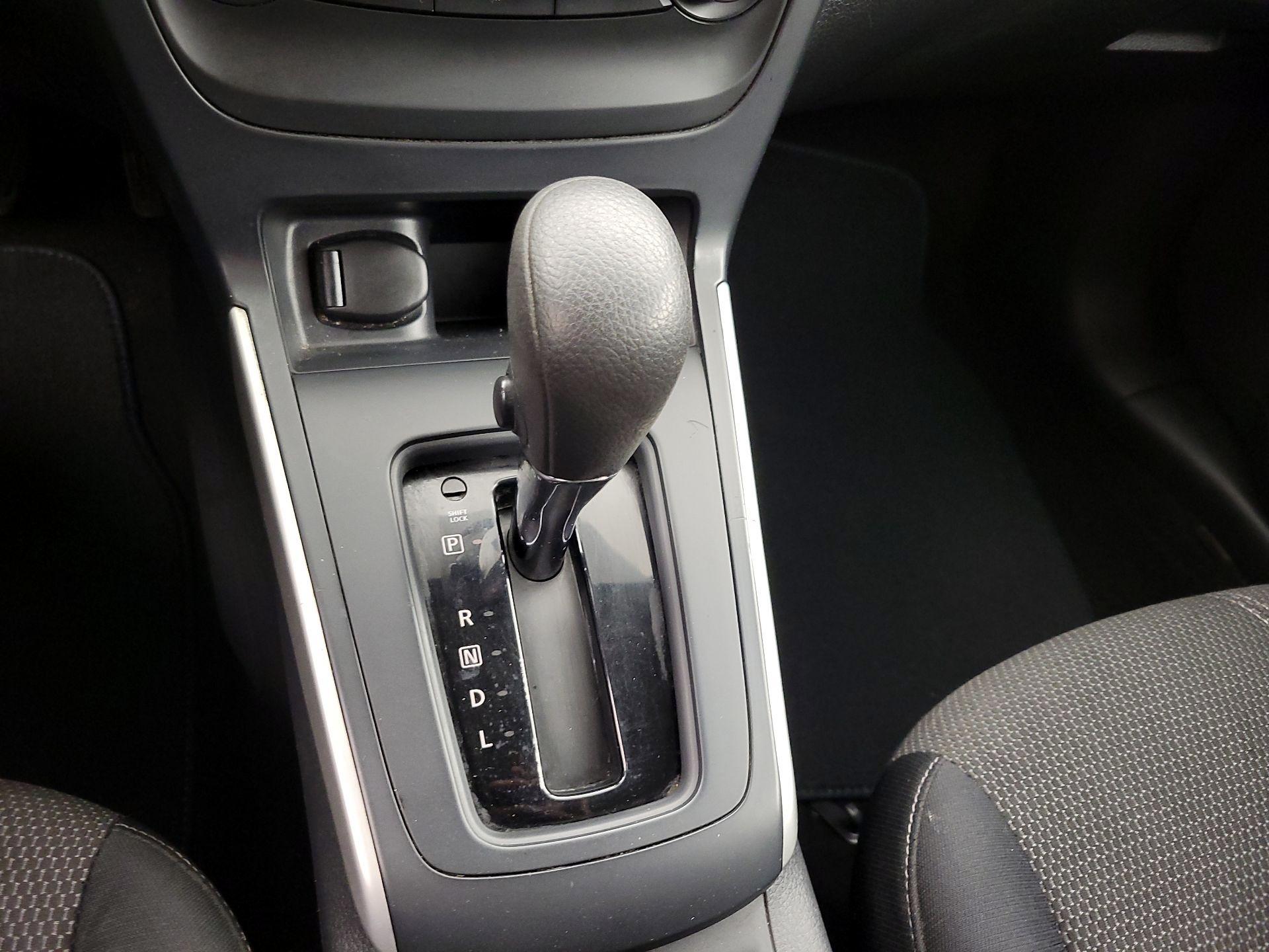 Thumbnail: 2016 Nissan Sentra - 16