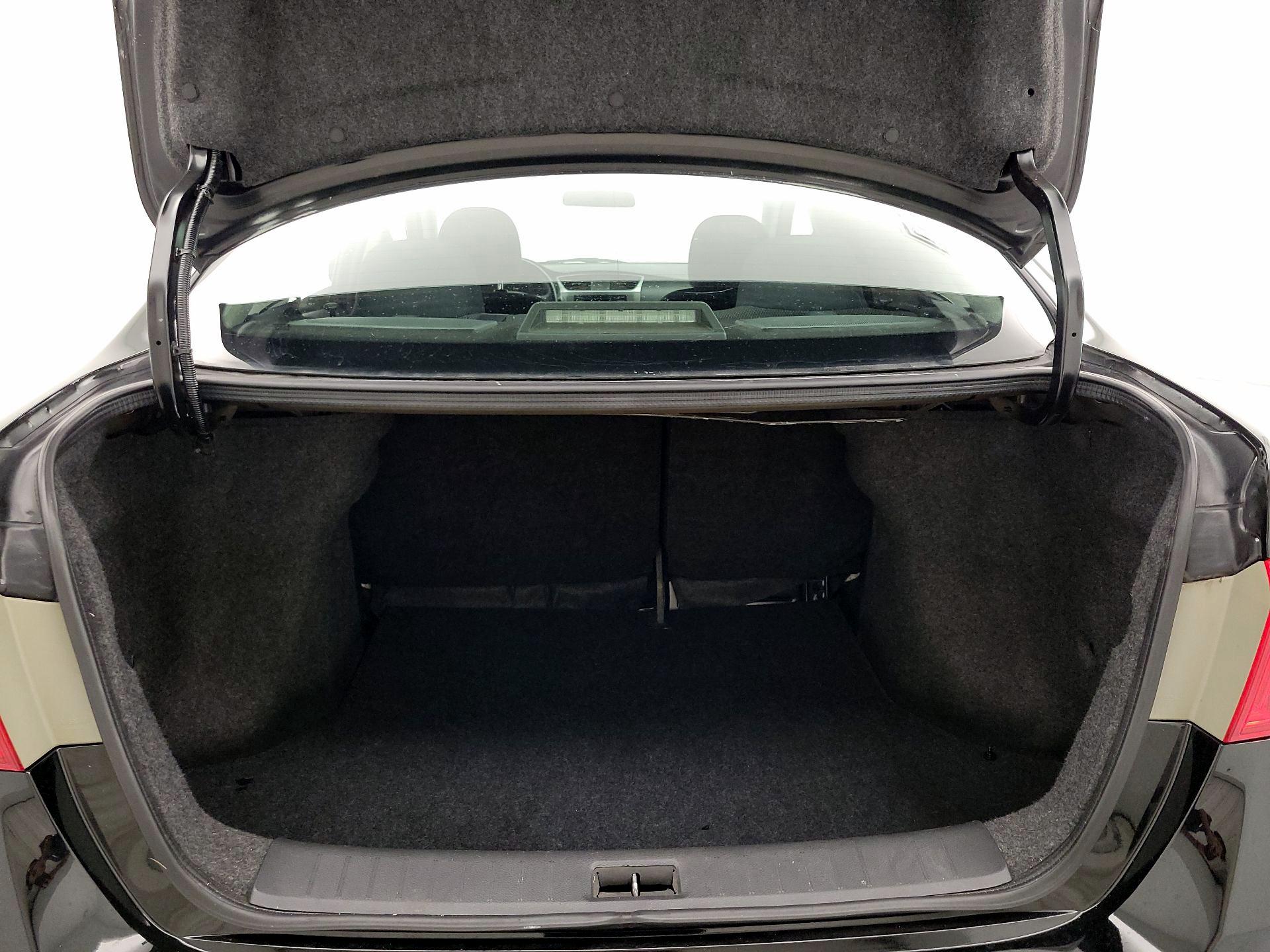 Thumbnail: 2016 Nissan Sentra - 19