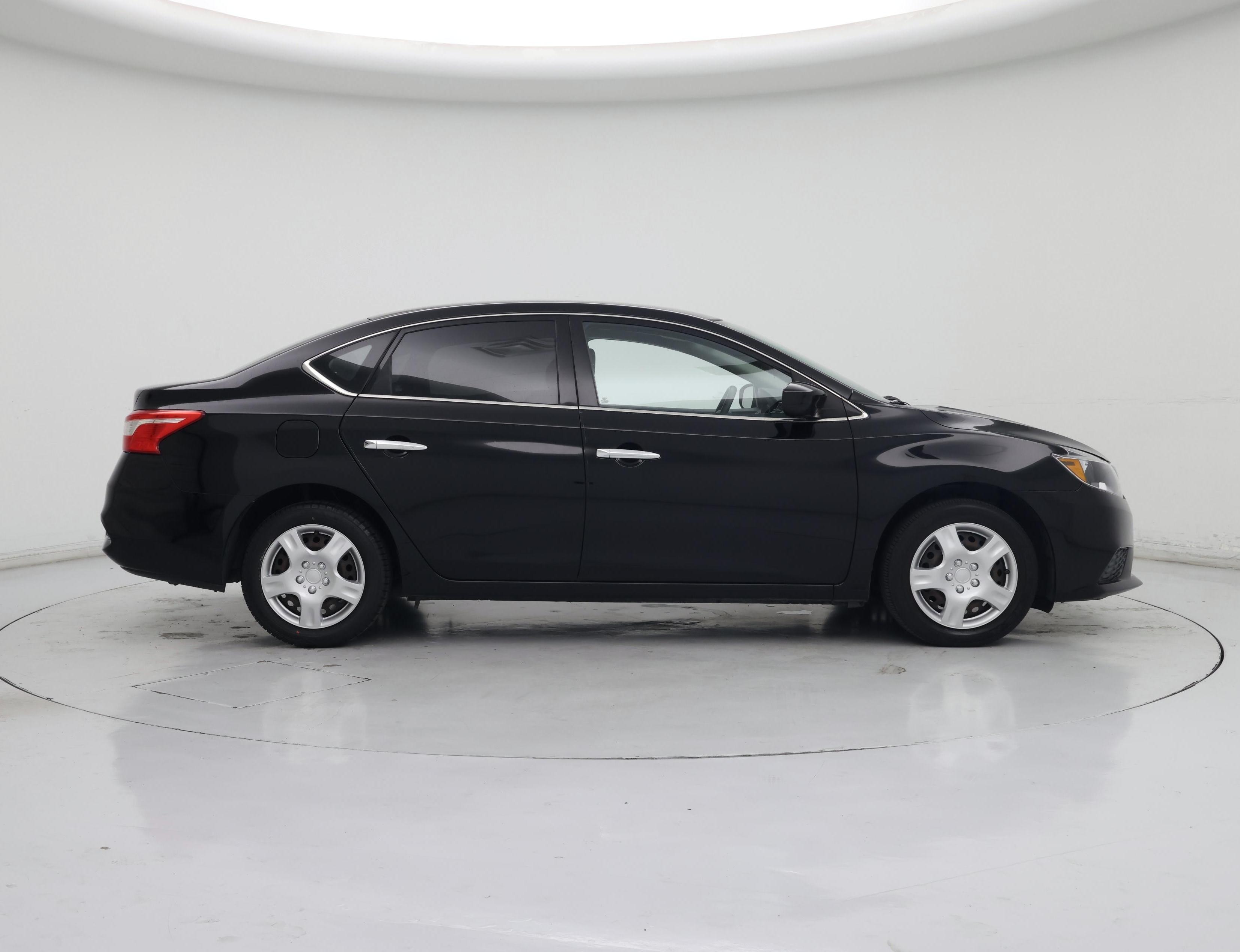 Thumbnail: 2016 Nissan Sentra - 7