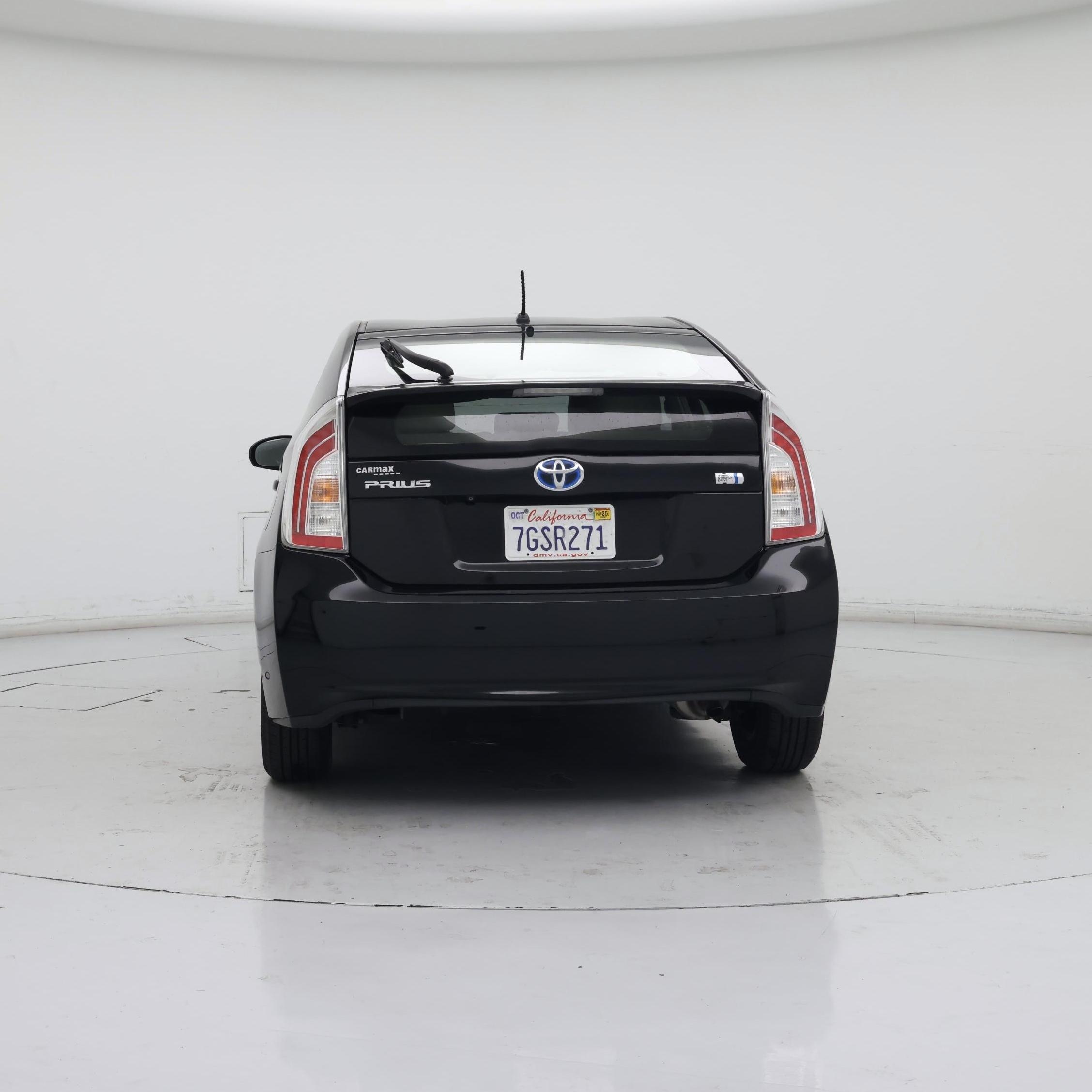 Thumbnail: 2015 Toyota Prius - 6