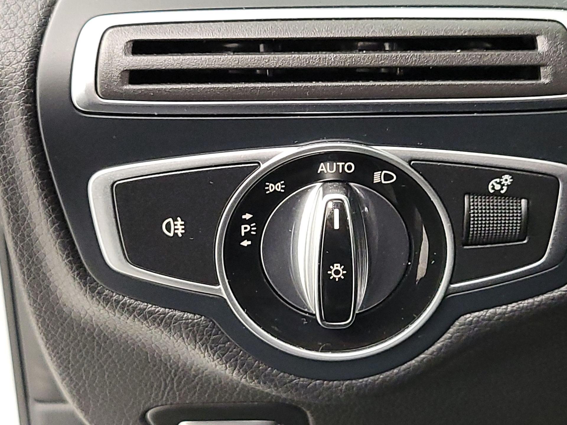 Thumbnail: 2016 Mercedes-Benz C-Class - 13