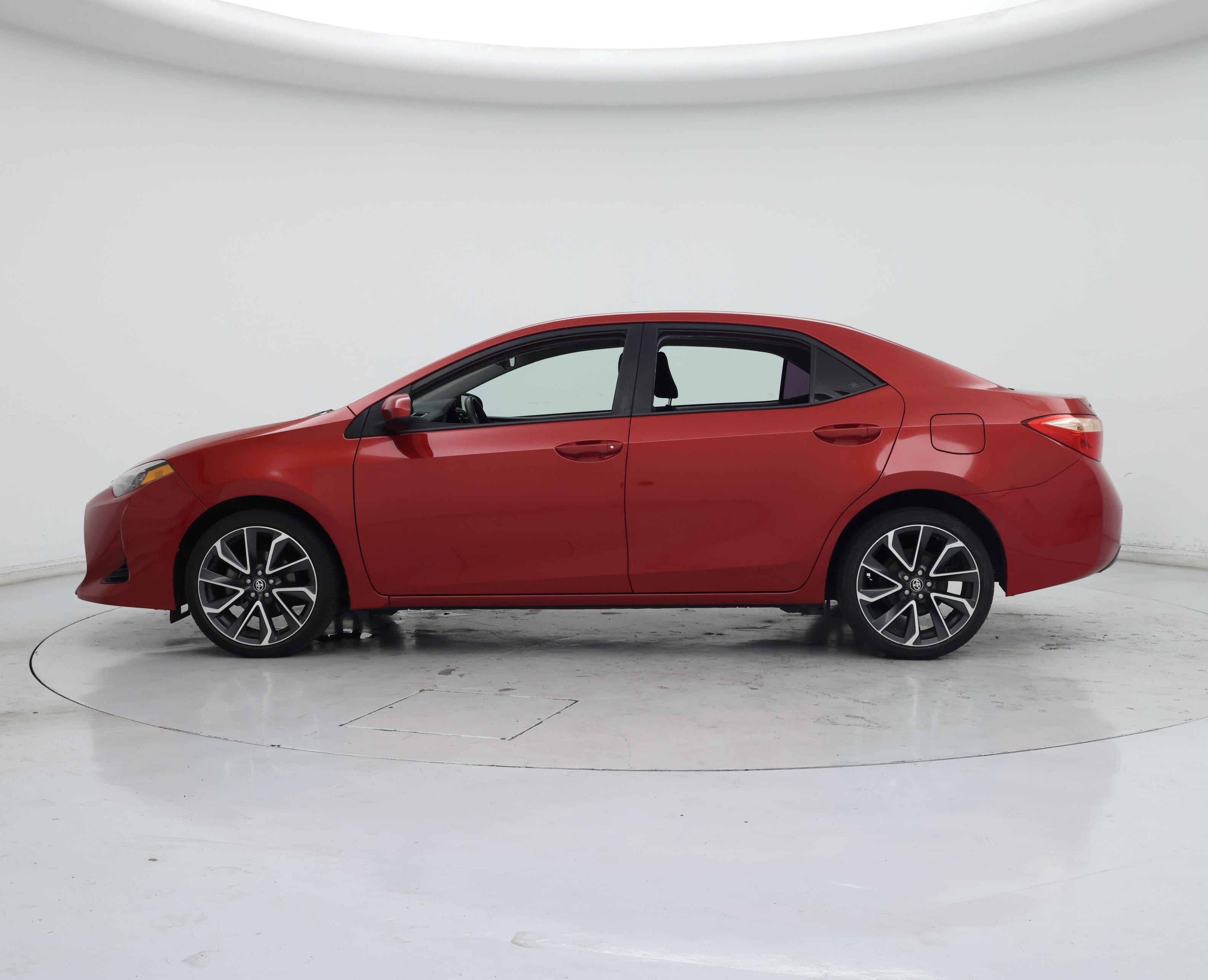 Thumbnail: 2018 Toyota Corolla - 3