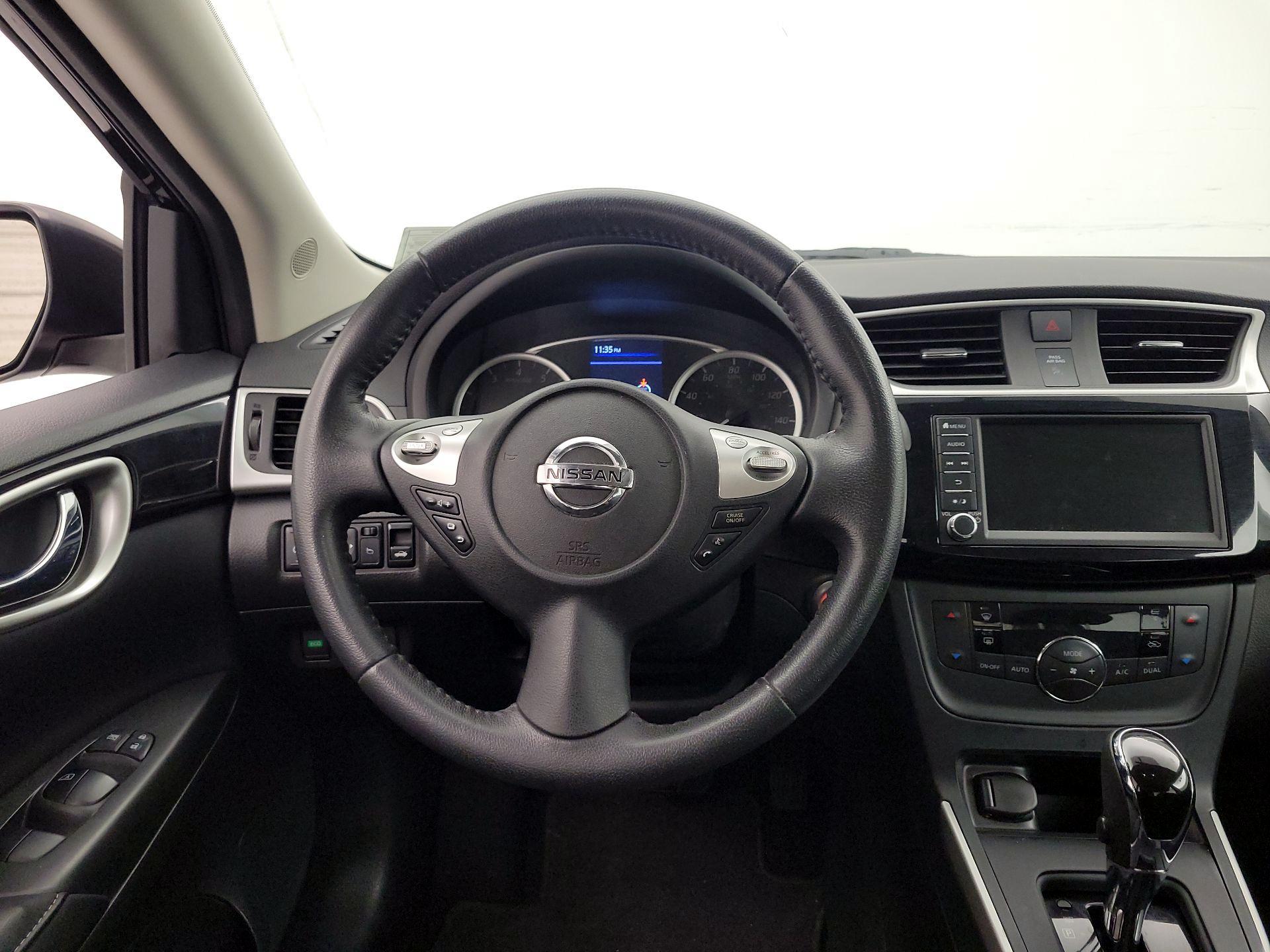 Thumbnail: 2019 Nissan Sentra - 10