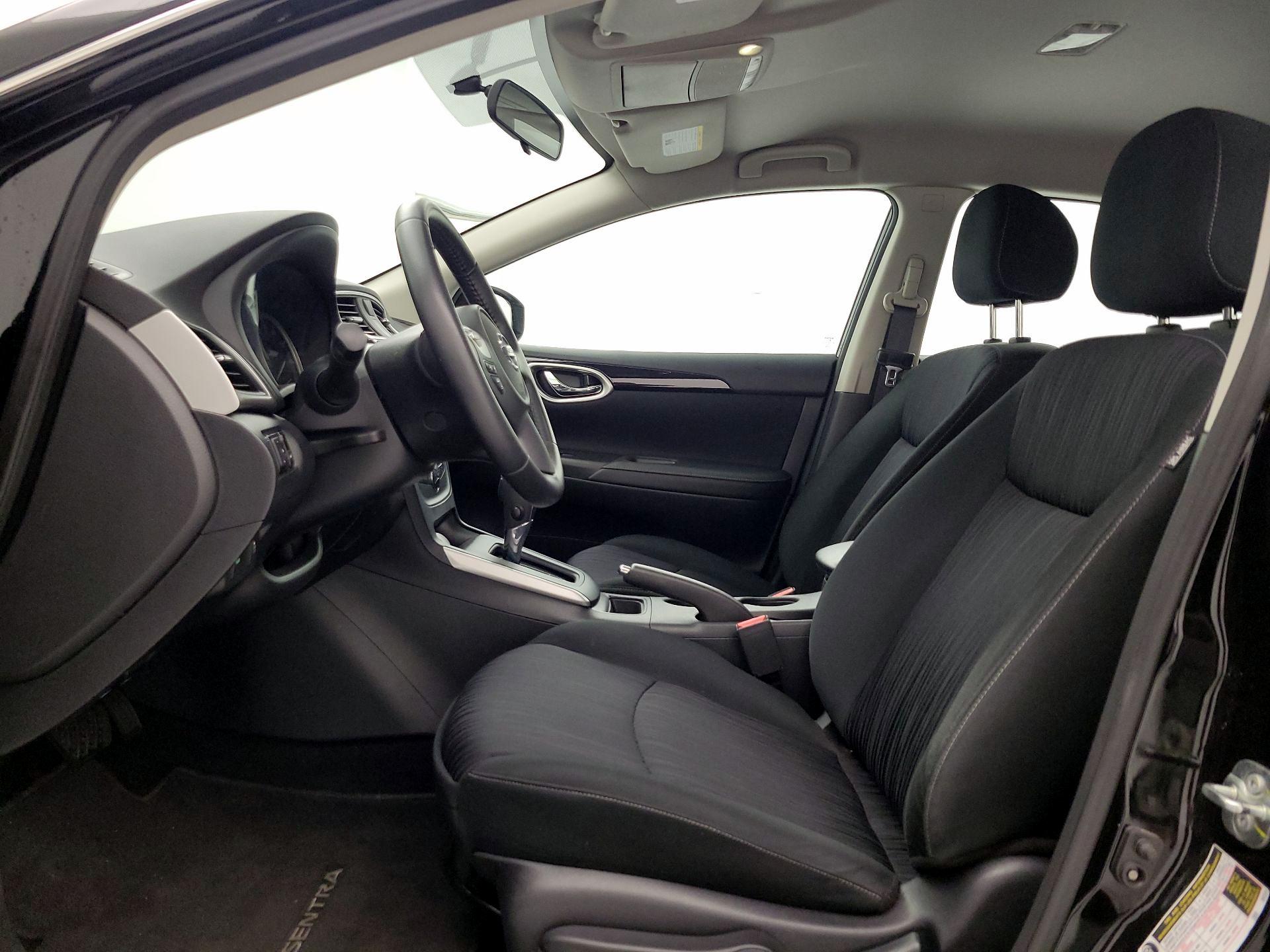 Thumbnail: 2019 Nissan Sentra - 11