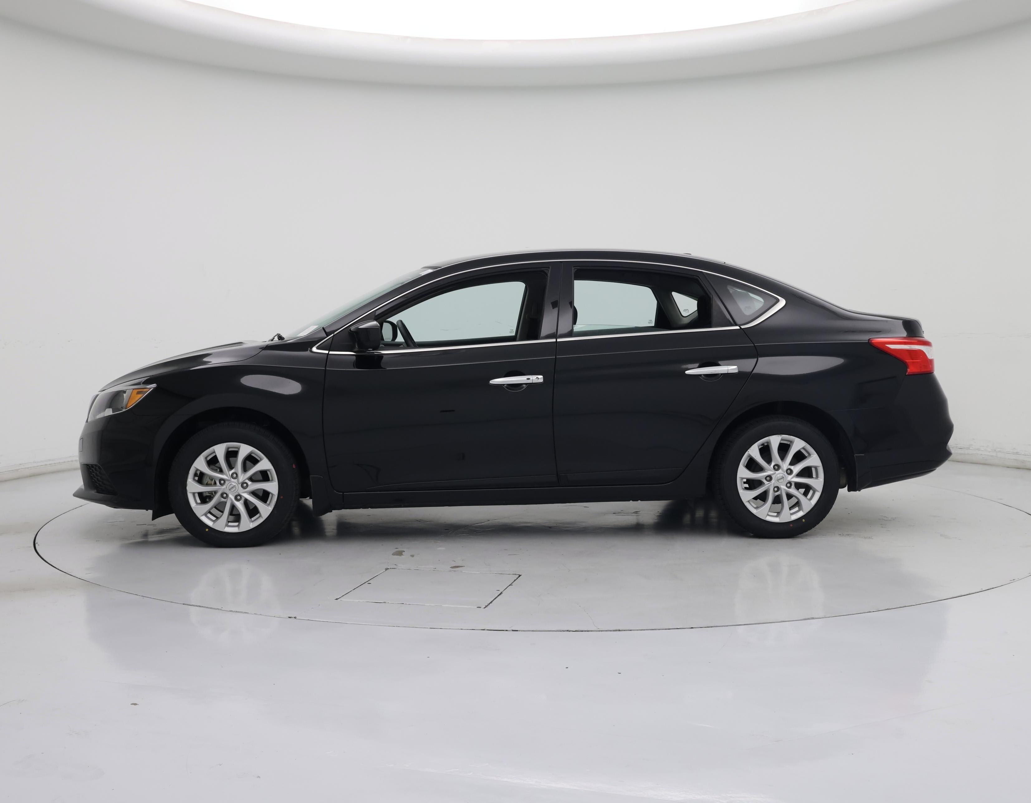 Thumbnail: 2019 Nissan Sentra - 3