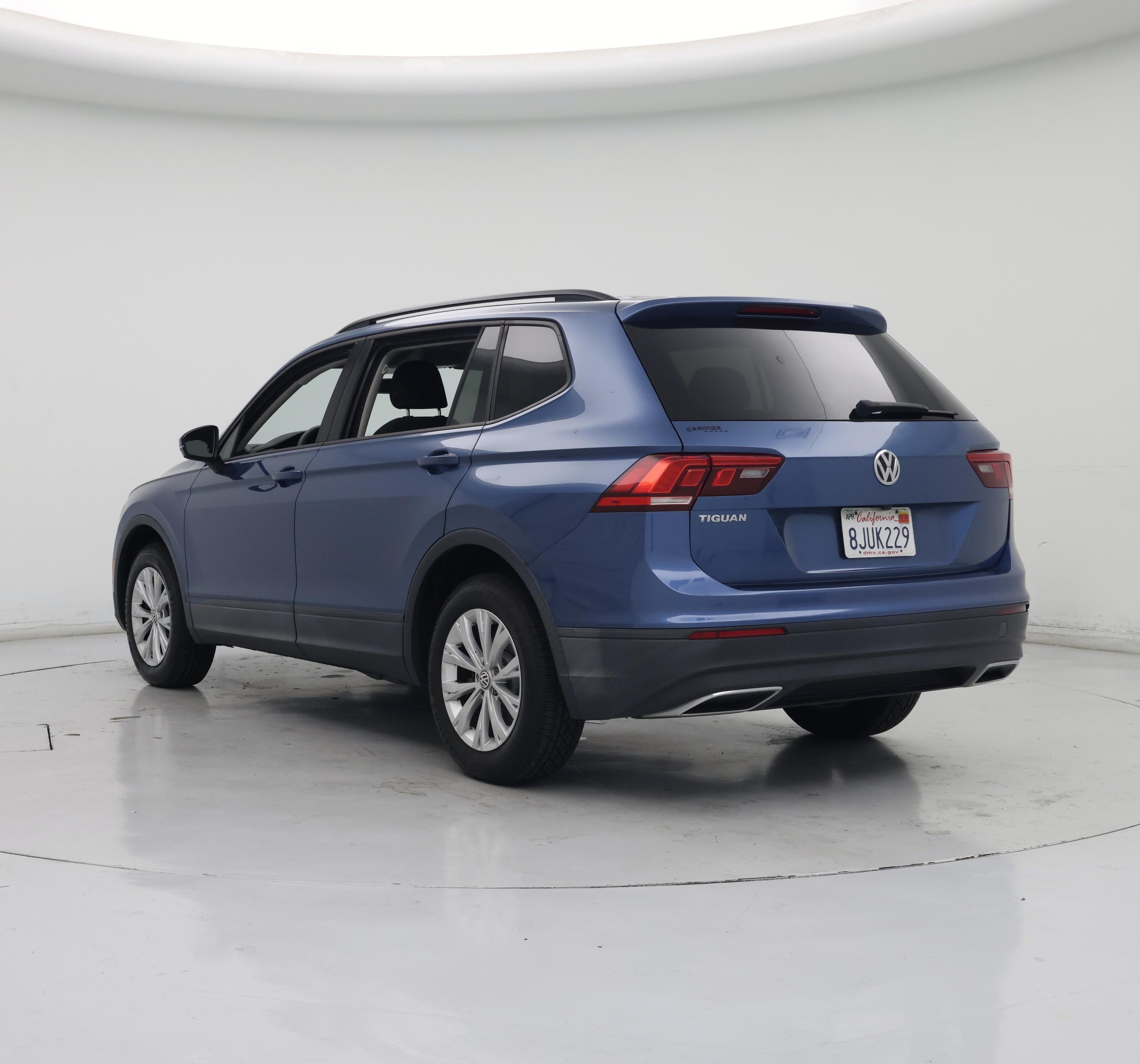 Thumbnail: 2019 Volkswagen Tiguan - 2
