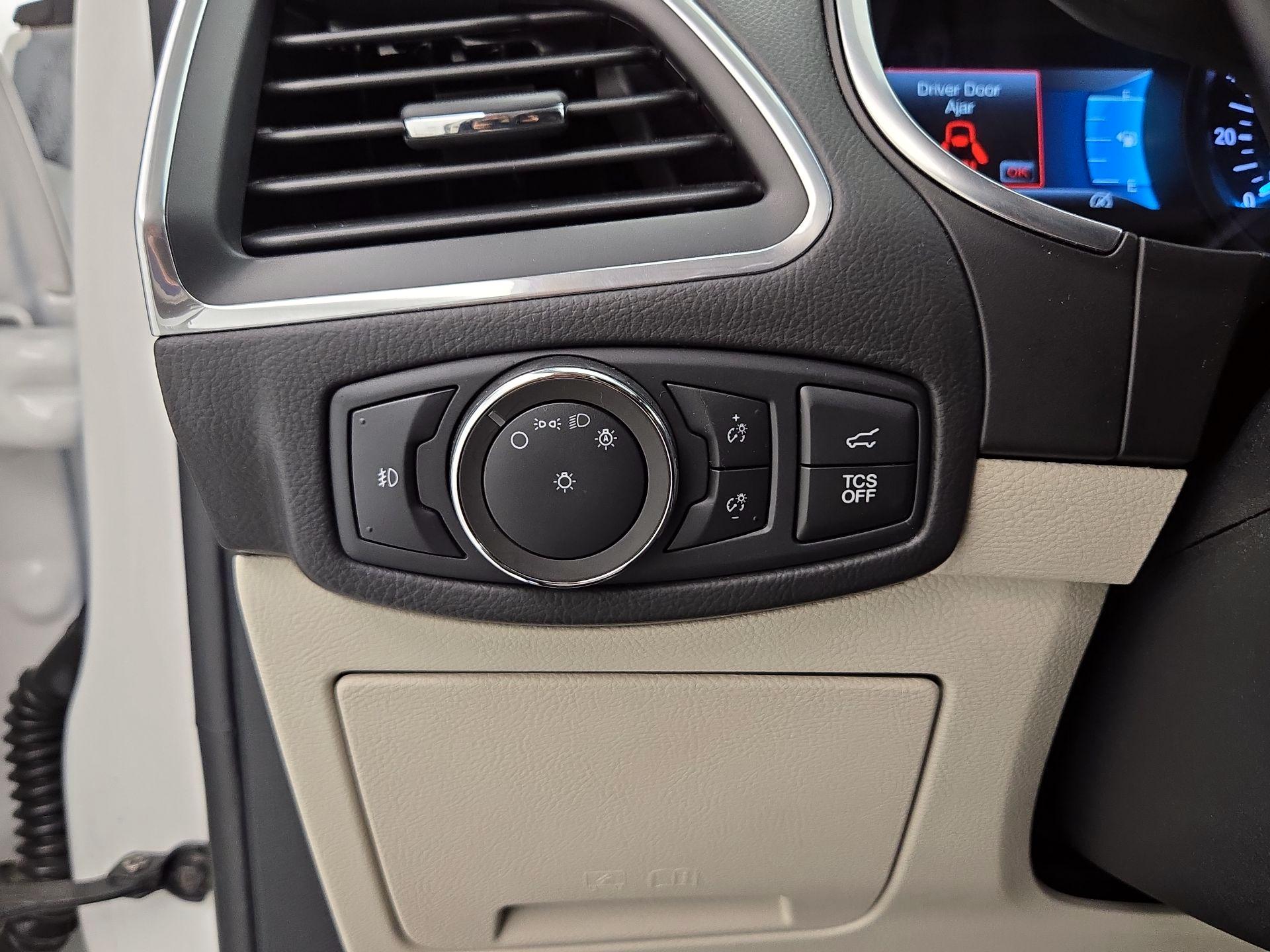 Thumbnail: 2020 Ford Edge - 13