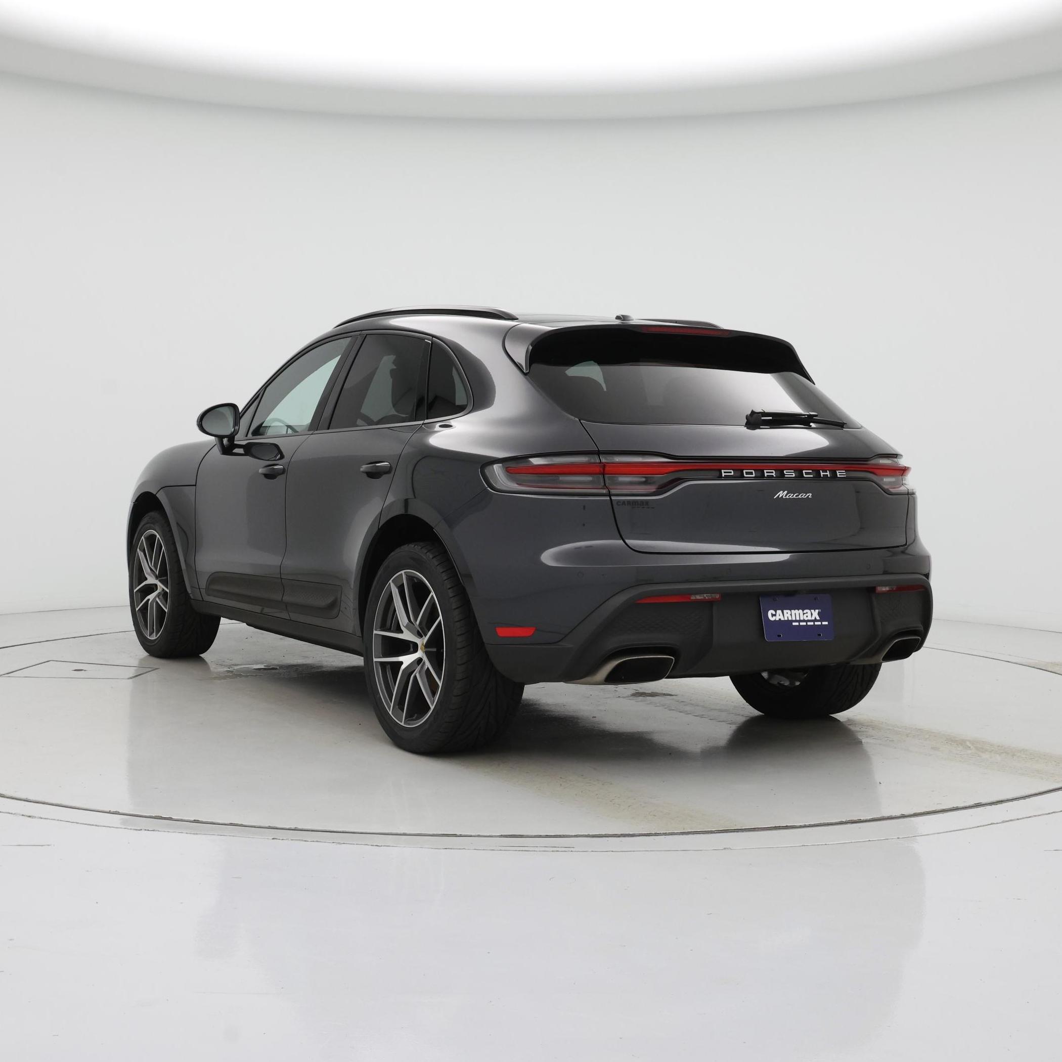 Thumbnail: 2022 Porsche Macan - 2