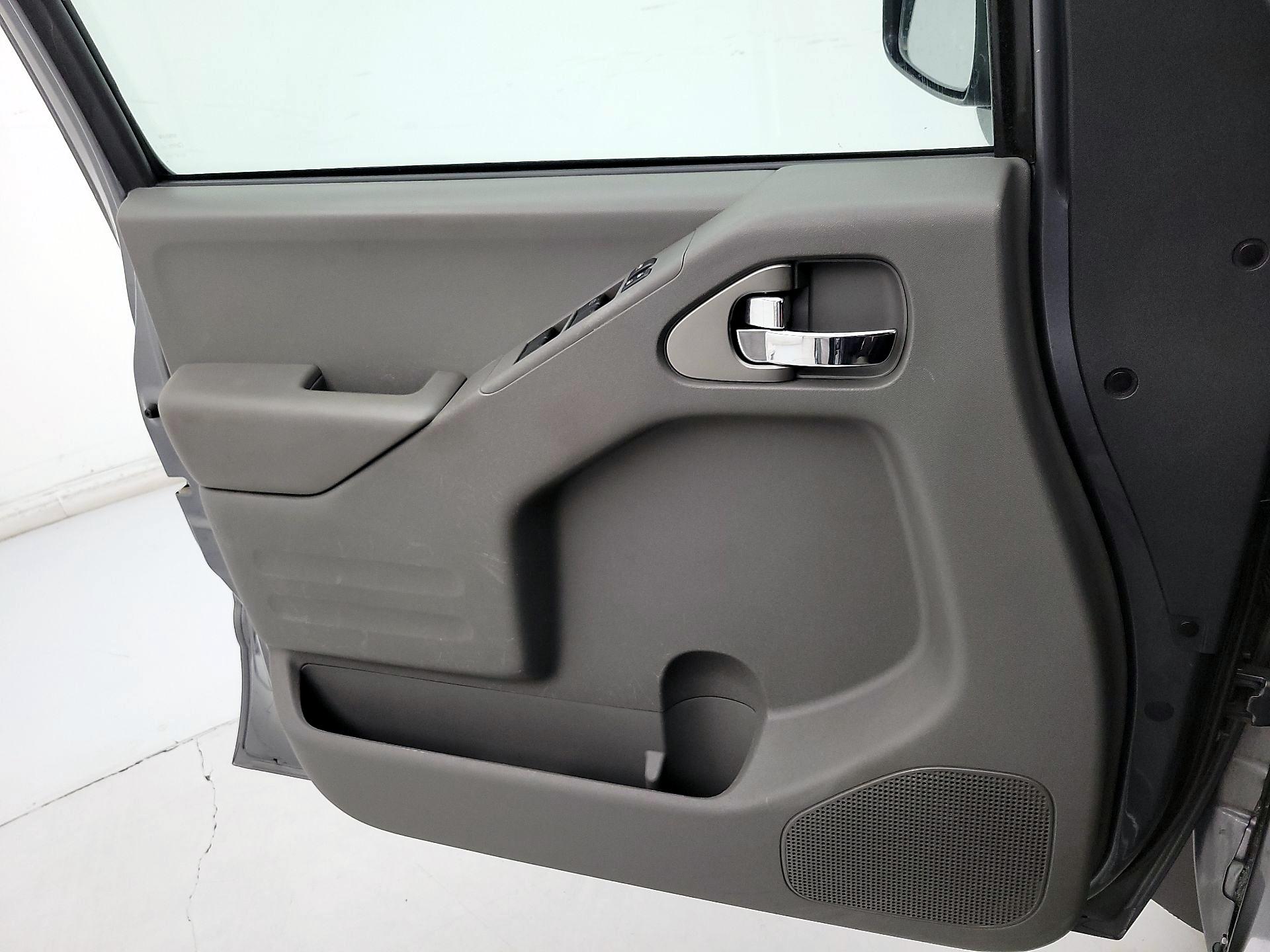 Thumbnail: 2019 Nissan Frontier - 12