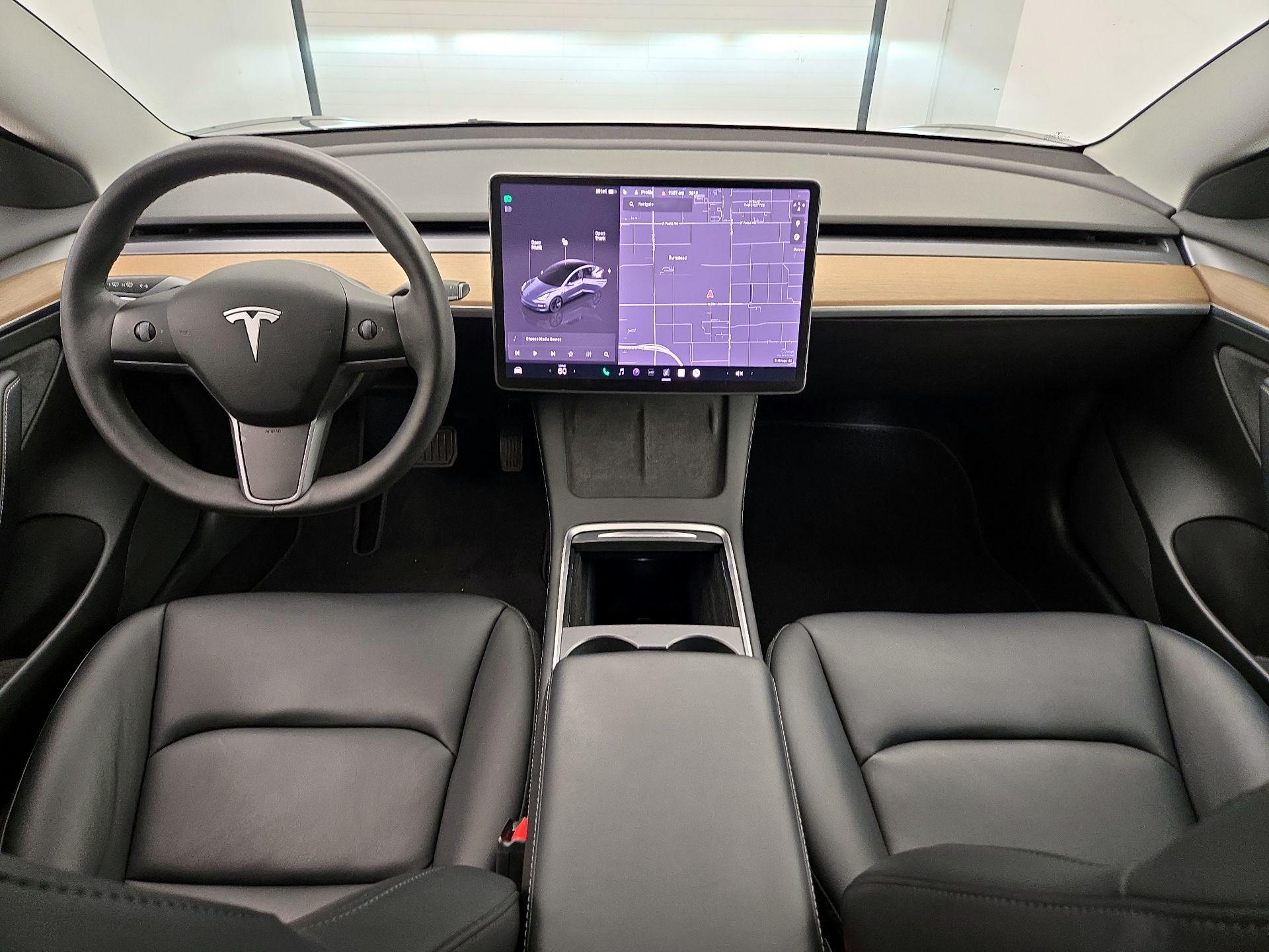 Thumbnail: 2022 Tesla Model 3 - 9