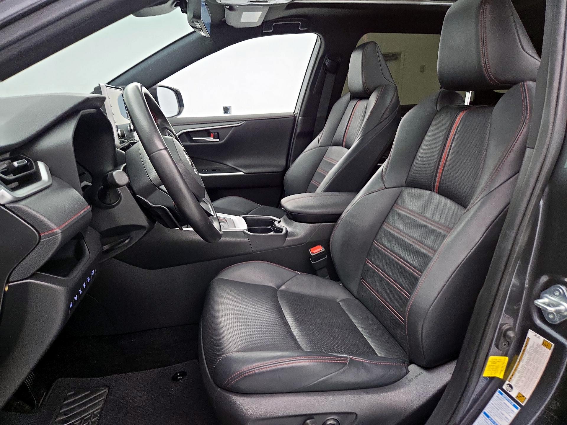 Thumbnail: 2021 Toyota RAV4 - 11