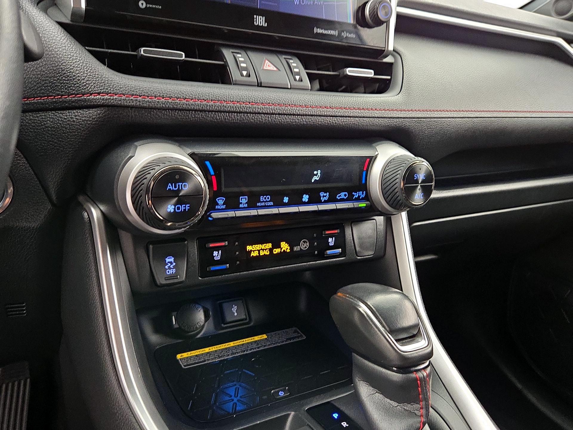 Thumbnail: 2021 Toyota RAV4 - 17