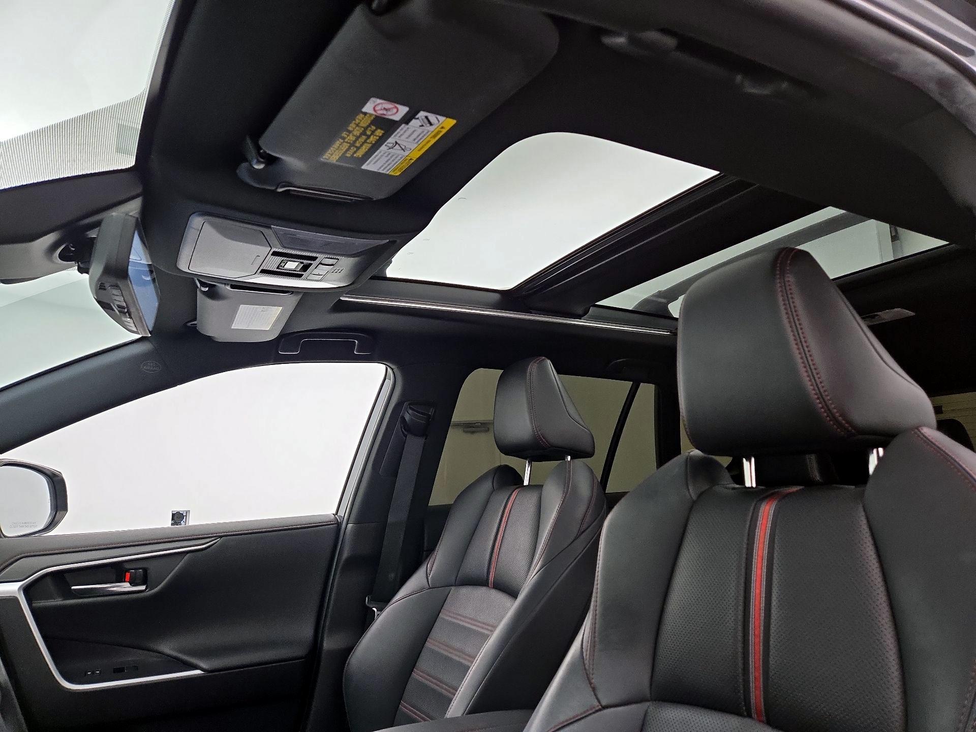Thumbnail: 2021 Toyota RAV4 - 20