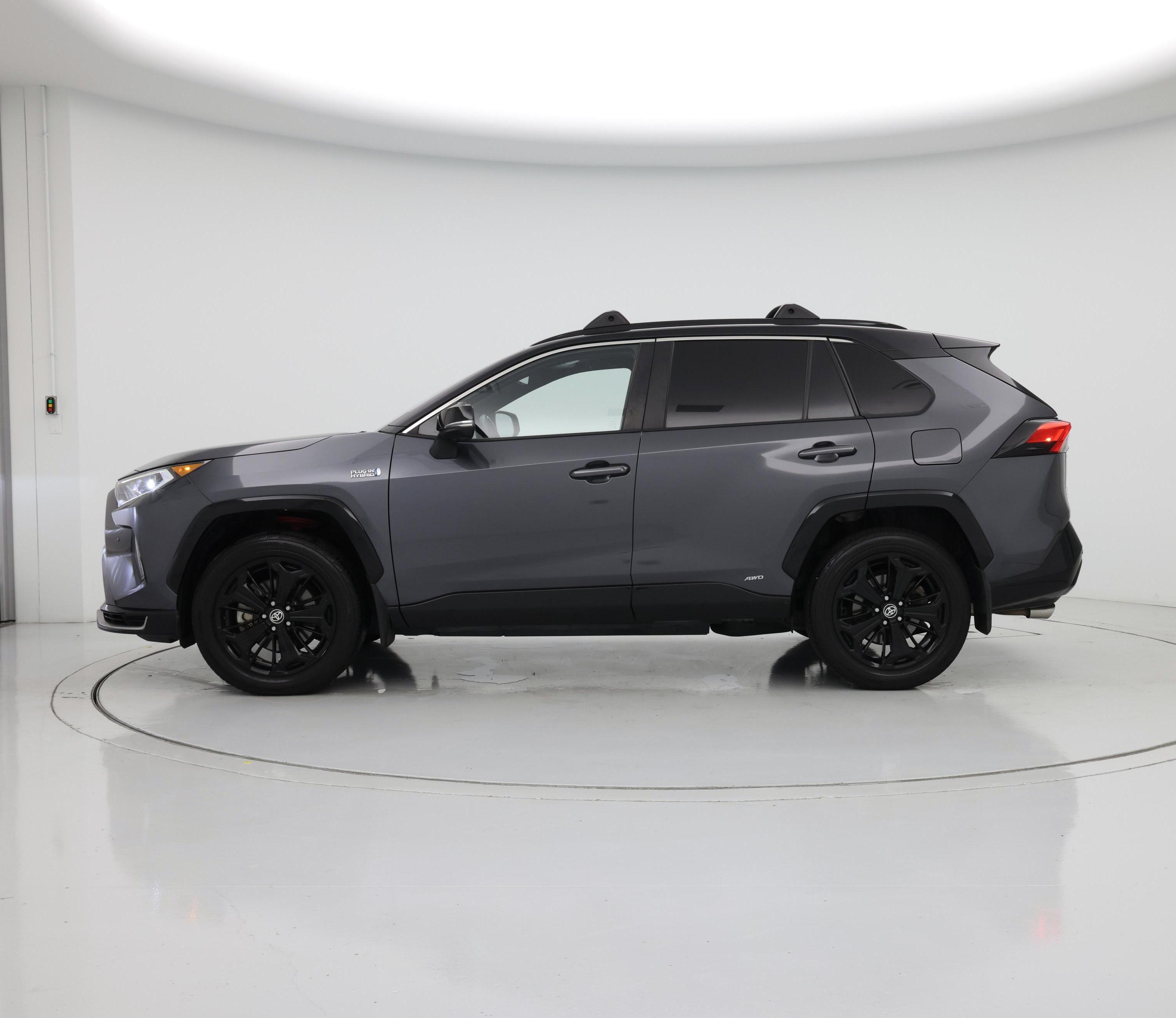 Thumbnail: 2021 Toyota RAV4 - 3