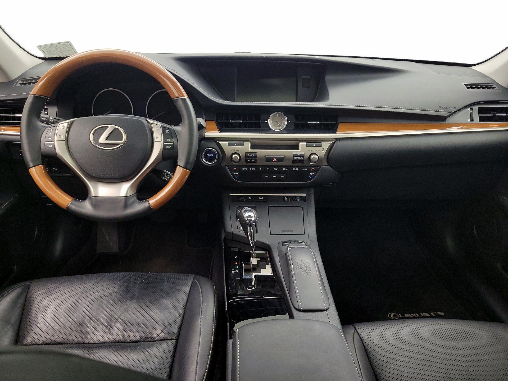 Thumbnail: 2014 Lexus ES - 9