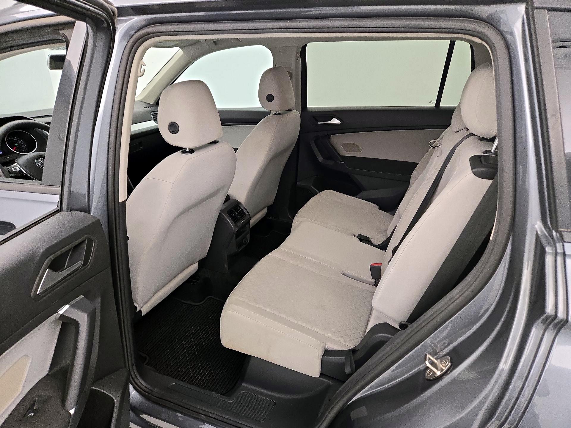 Thumbnail: 2020 Volkswagen Tiguan - 19