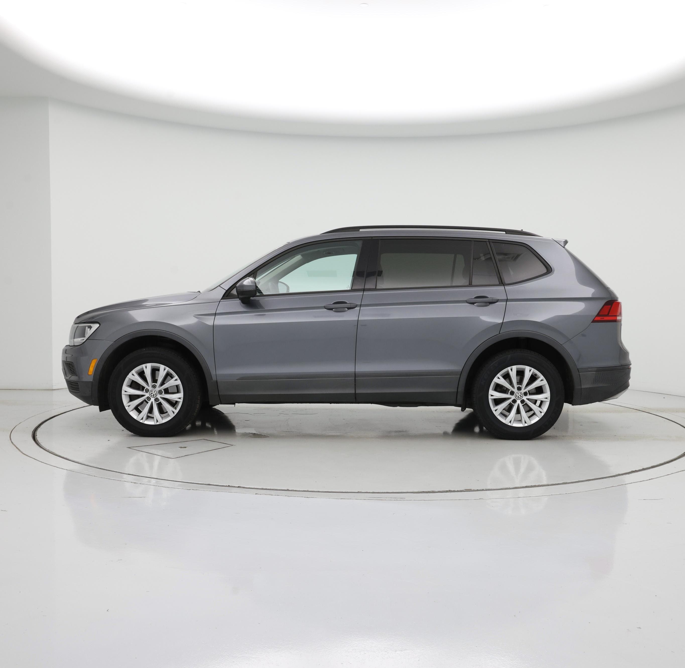 Thumbnail: 2020 Volkswagen Tiguan - 3