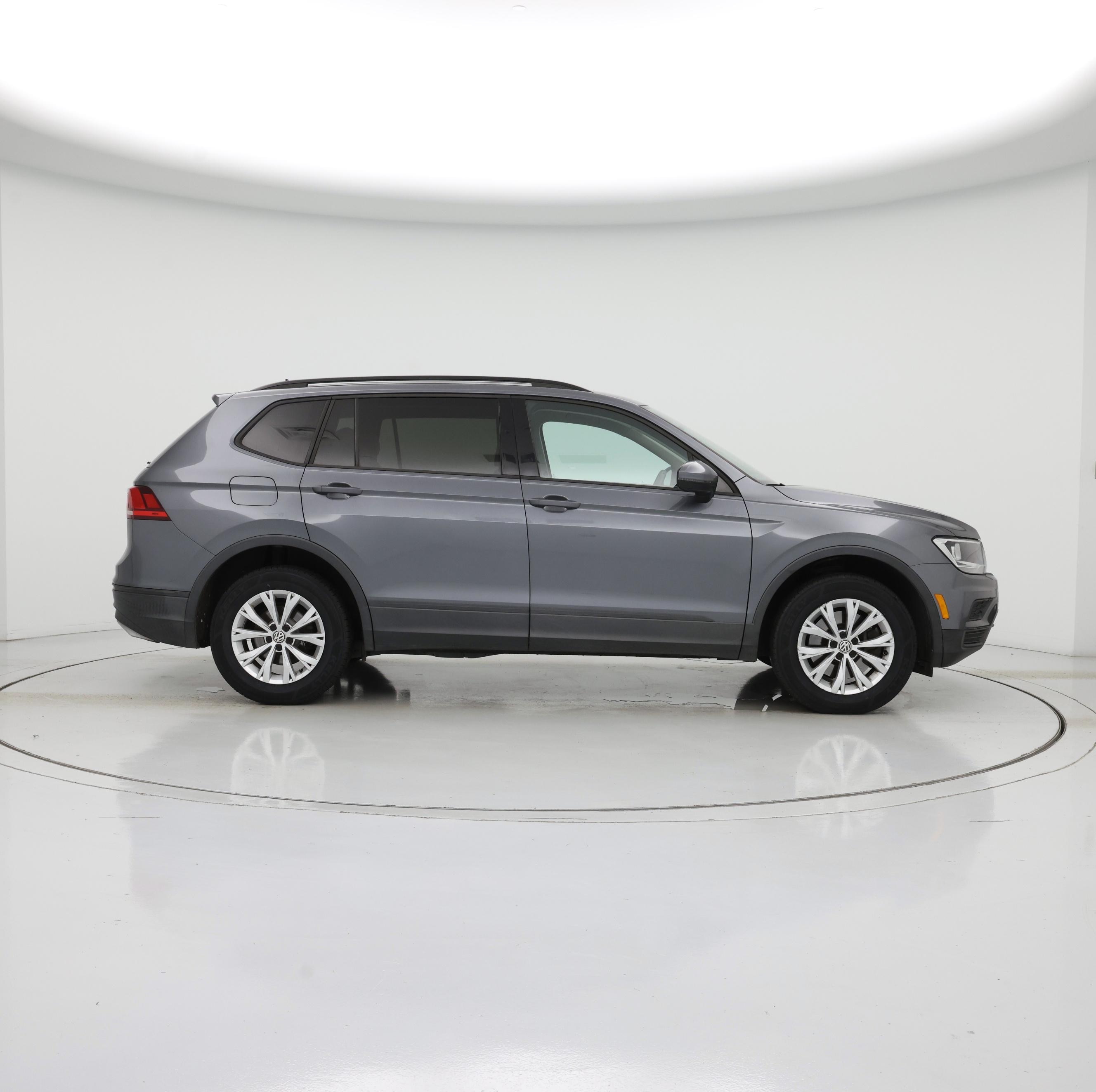 Thumbnail: 2020 Volkswagen Tiguan - 7