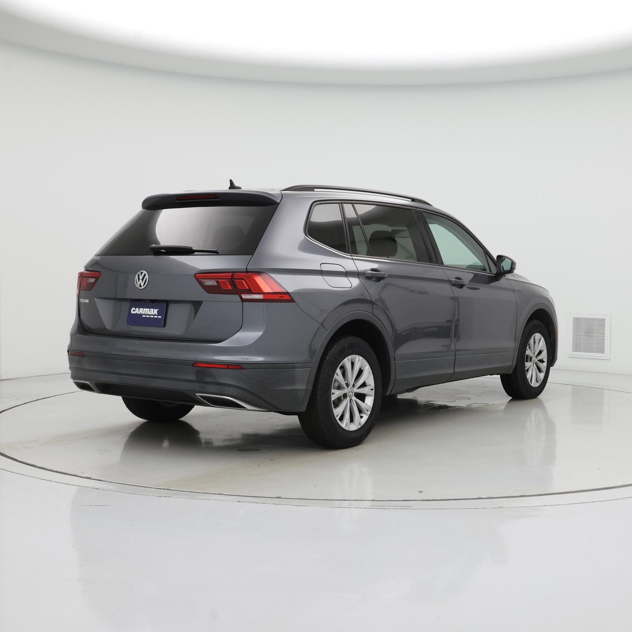 Thumbnail: 2020 Volkswagen Tiguan - 8