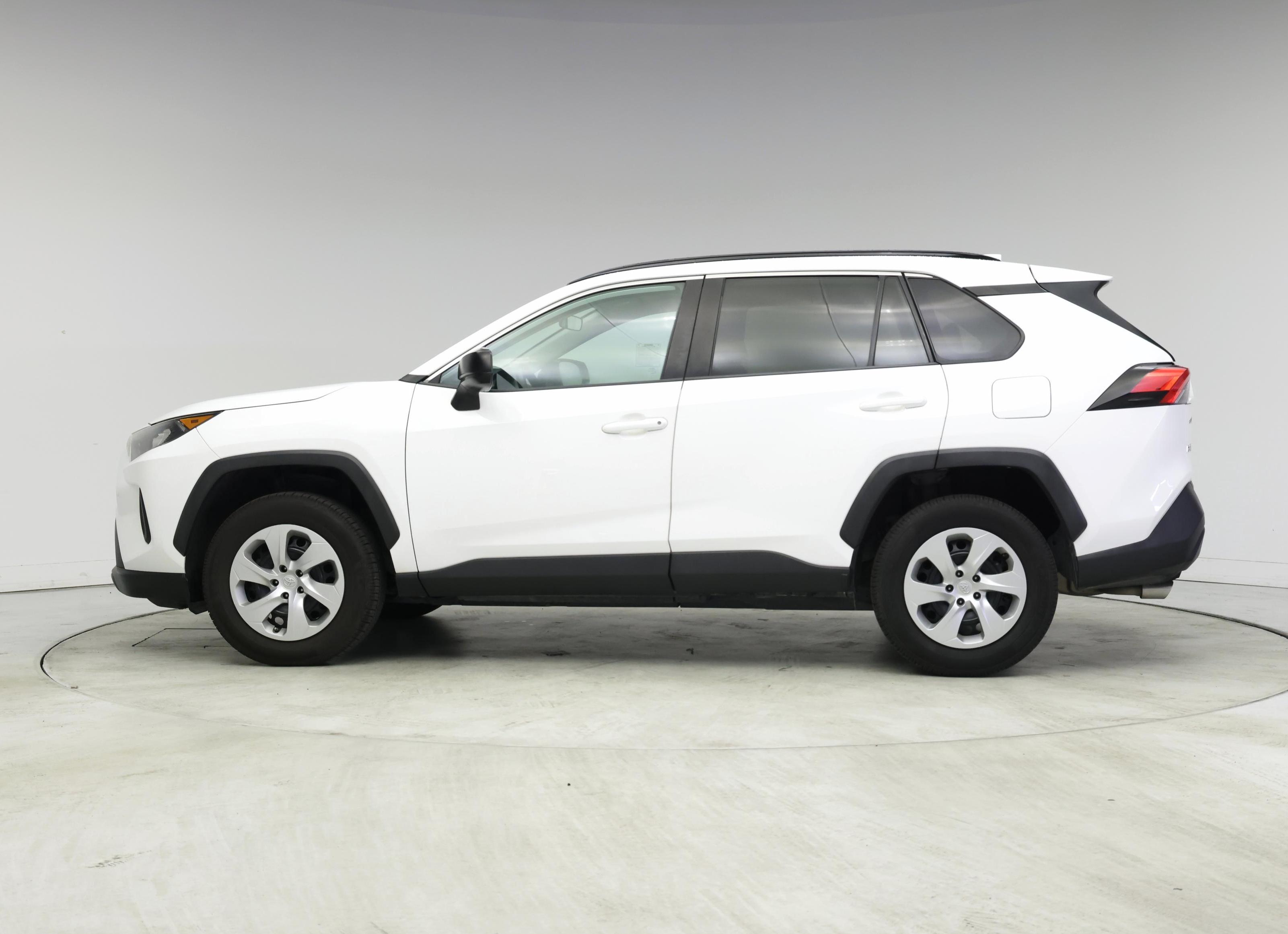 Thumbnail: 2020 Toyota RAV4 - 3