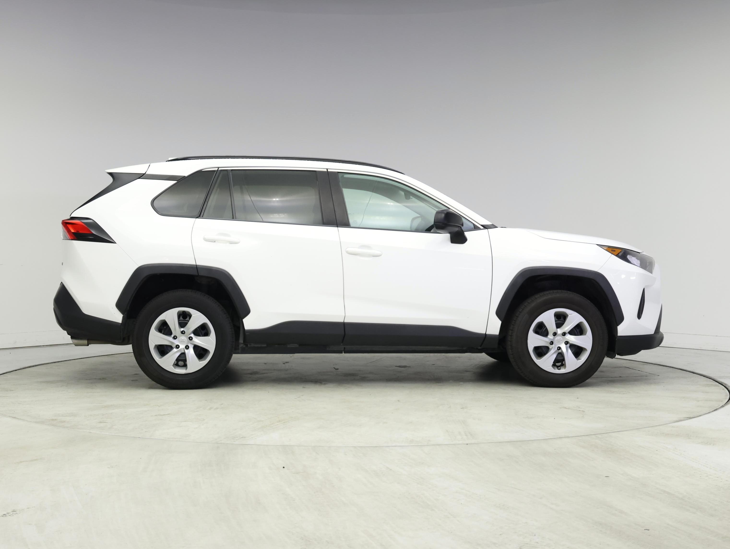 Thumbnail: 2020 Toyota RAV4 - 7