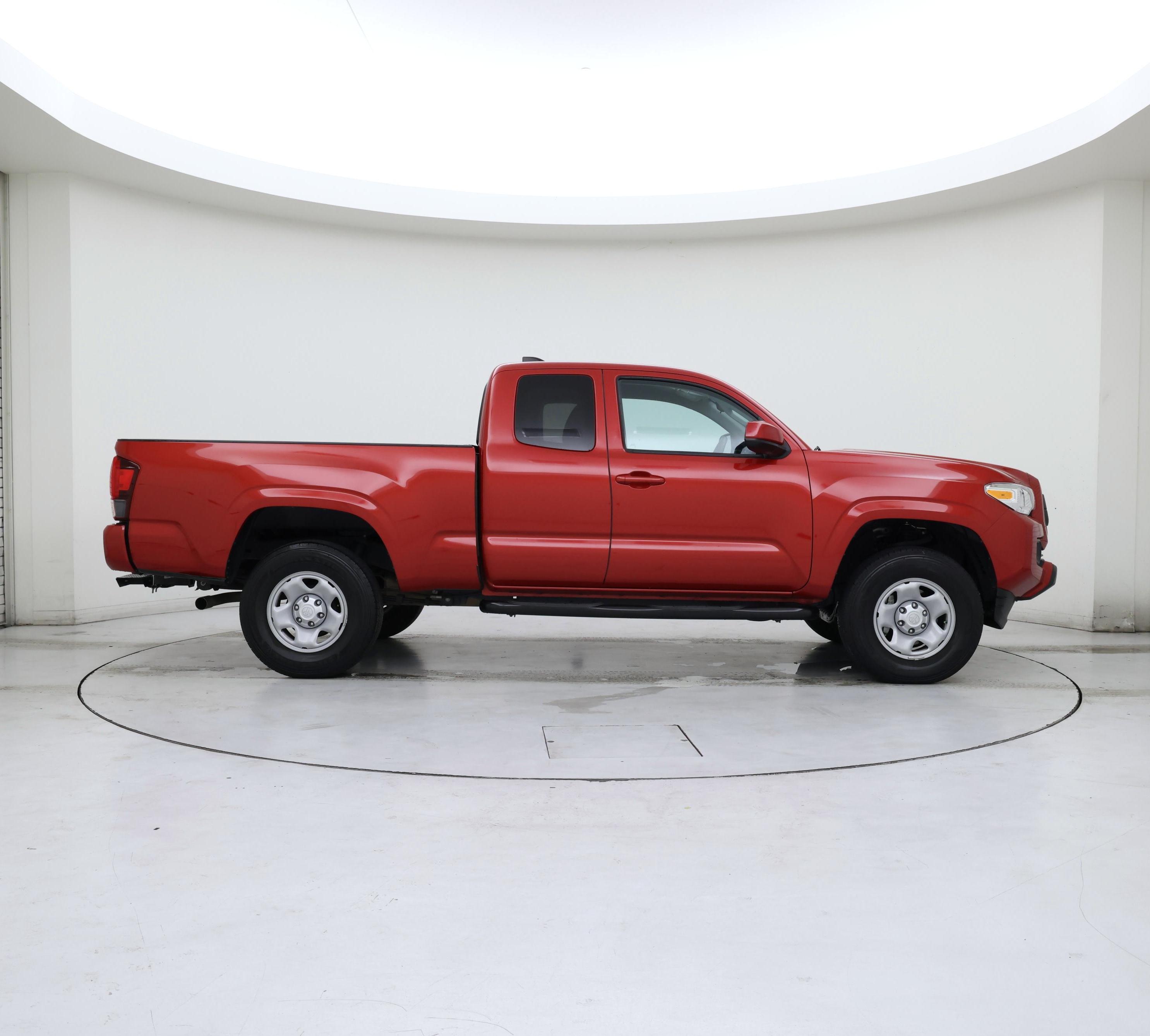 Thumbnail: 2022 Toyota Tacoma - 7