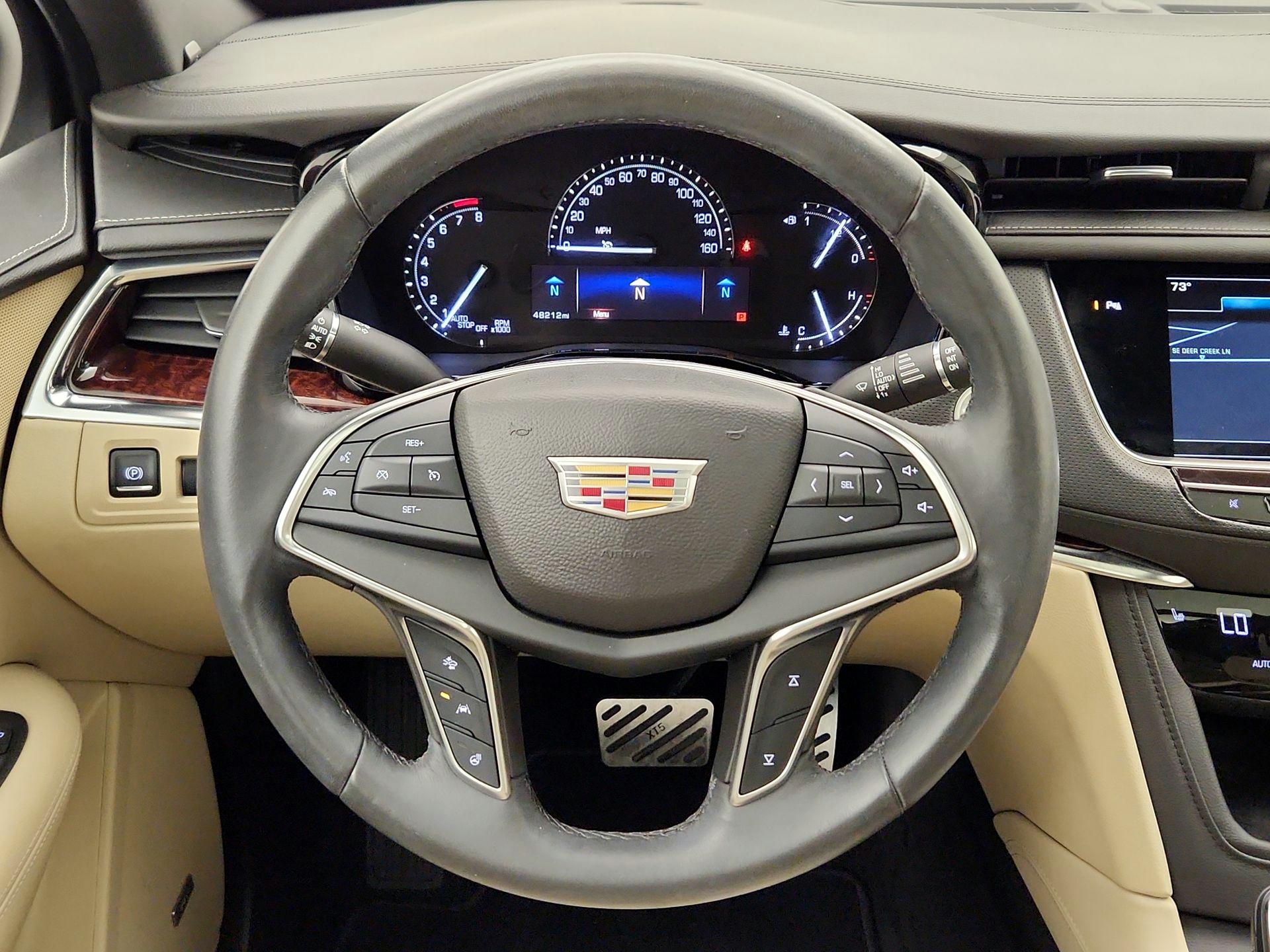 Thumbnail: 2017 Cadillac XT5 - 10