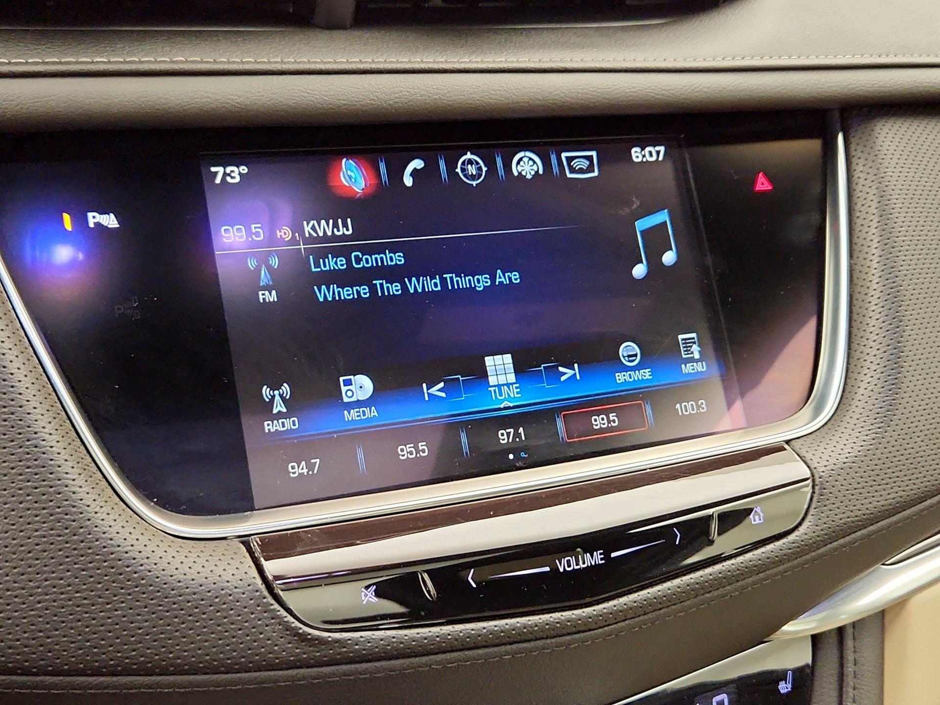 Thumbnail: 2017 Cadillac XT5 - 16