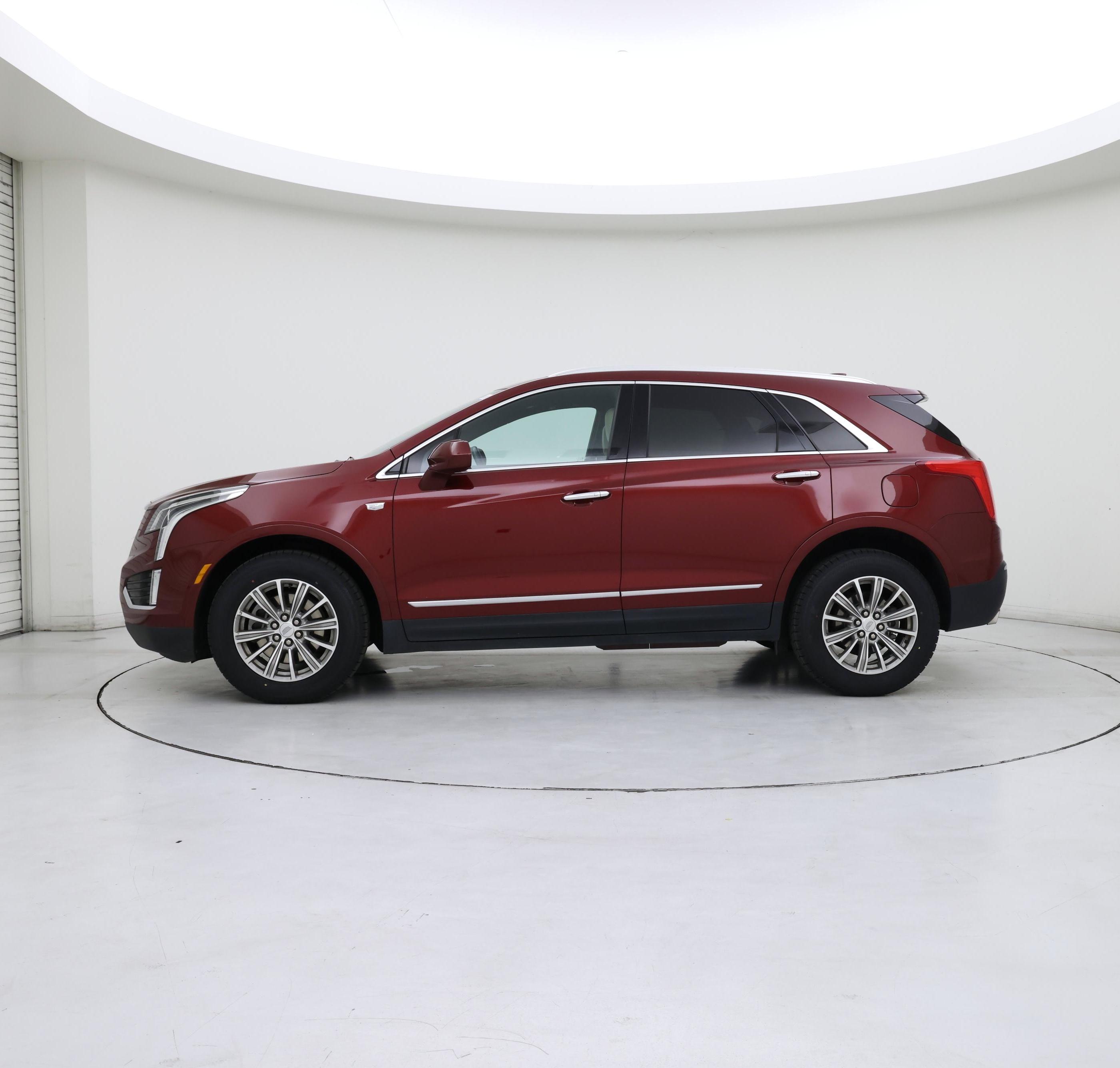 Thumbnail: 2017 Cadillac XT5 - 3