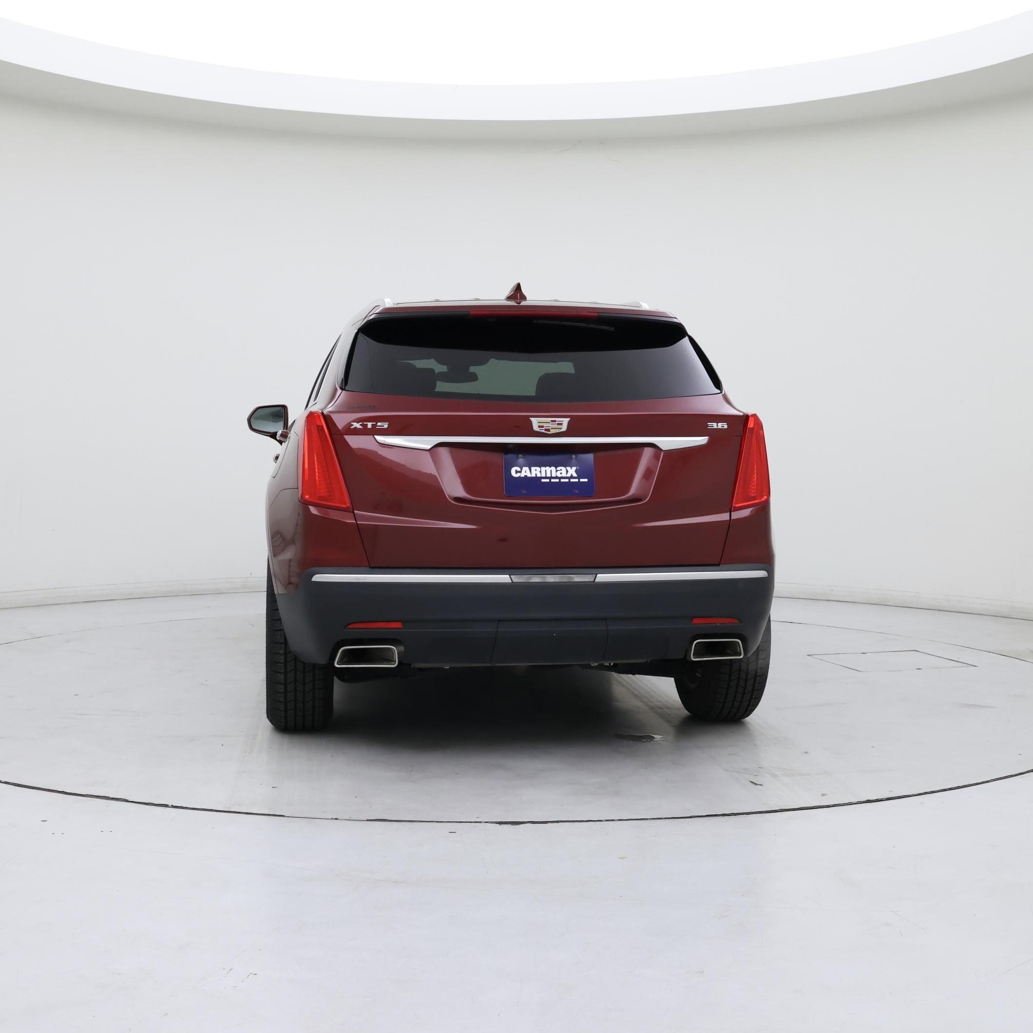 Thumbnail: 2017 Cadillac XT5 - 6