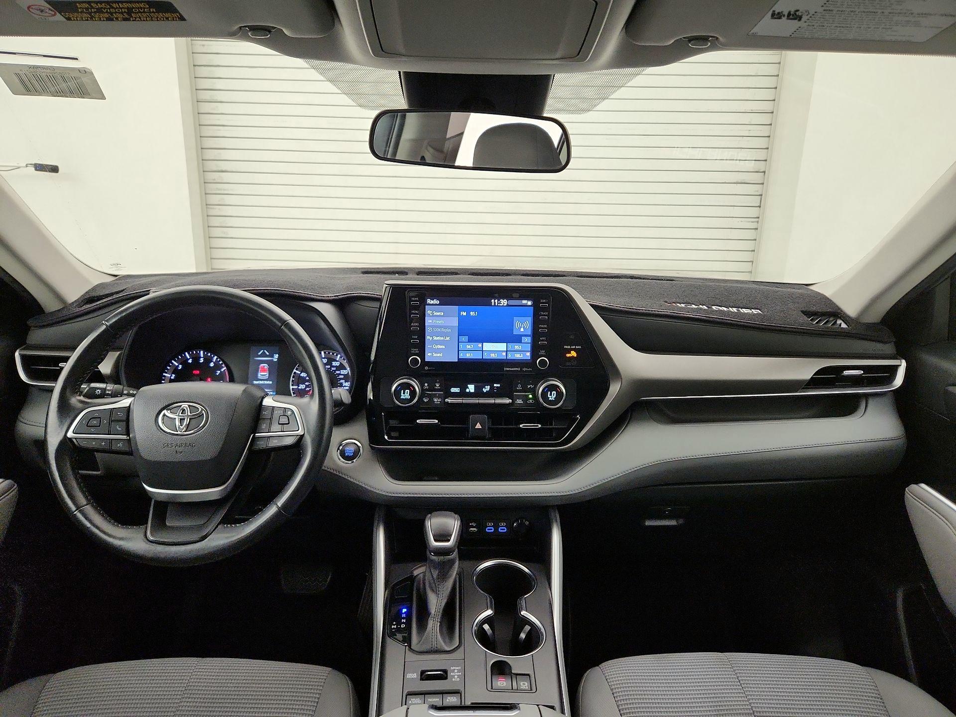 Thumbnail: 2022 Toyota Highlander - 9