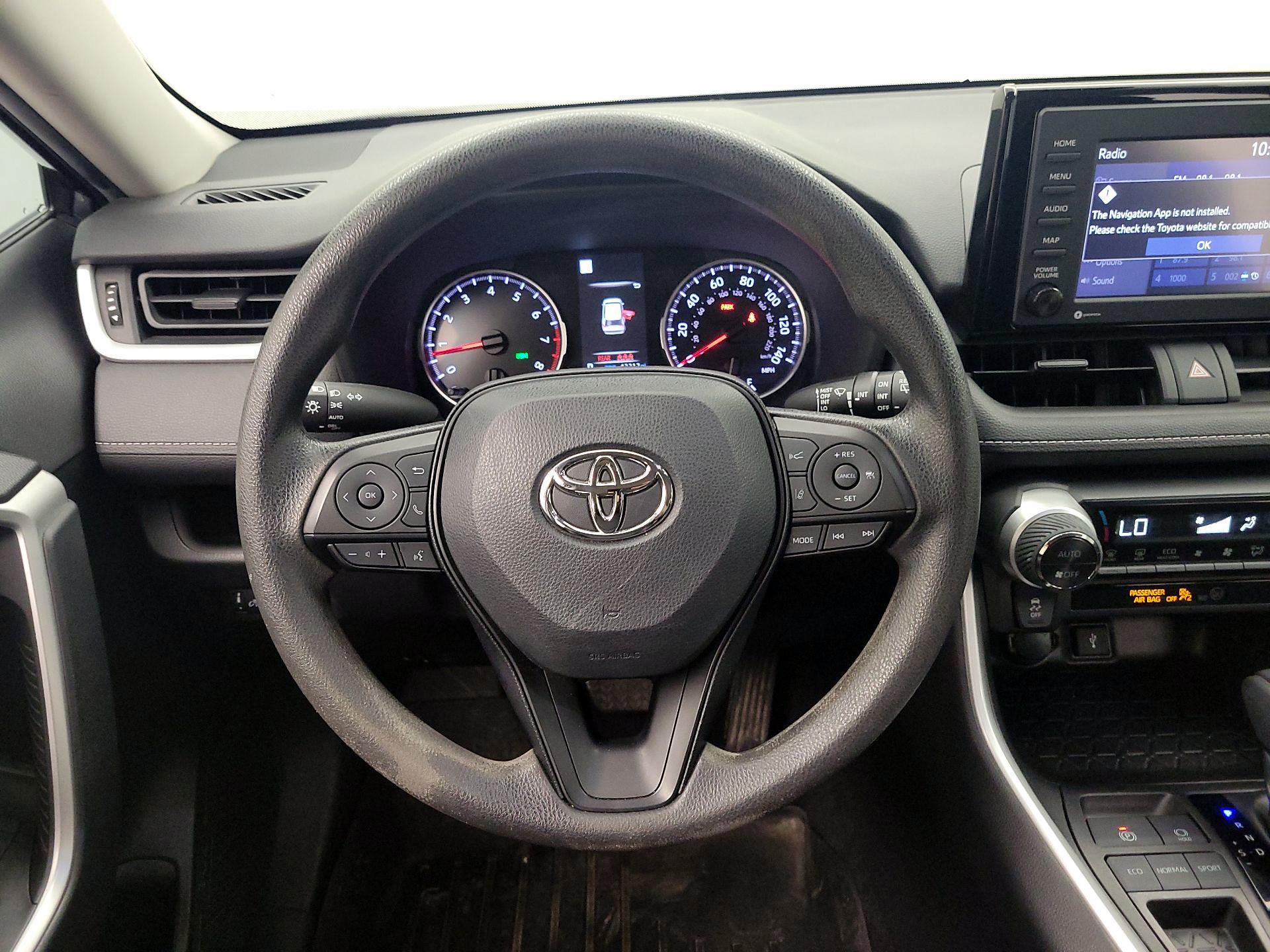 Thumbnail: 2022 Toyota RAV4 - 10