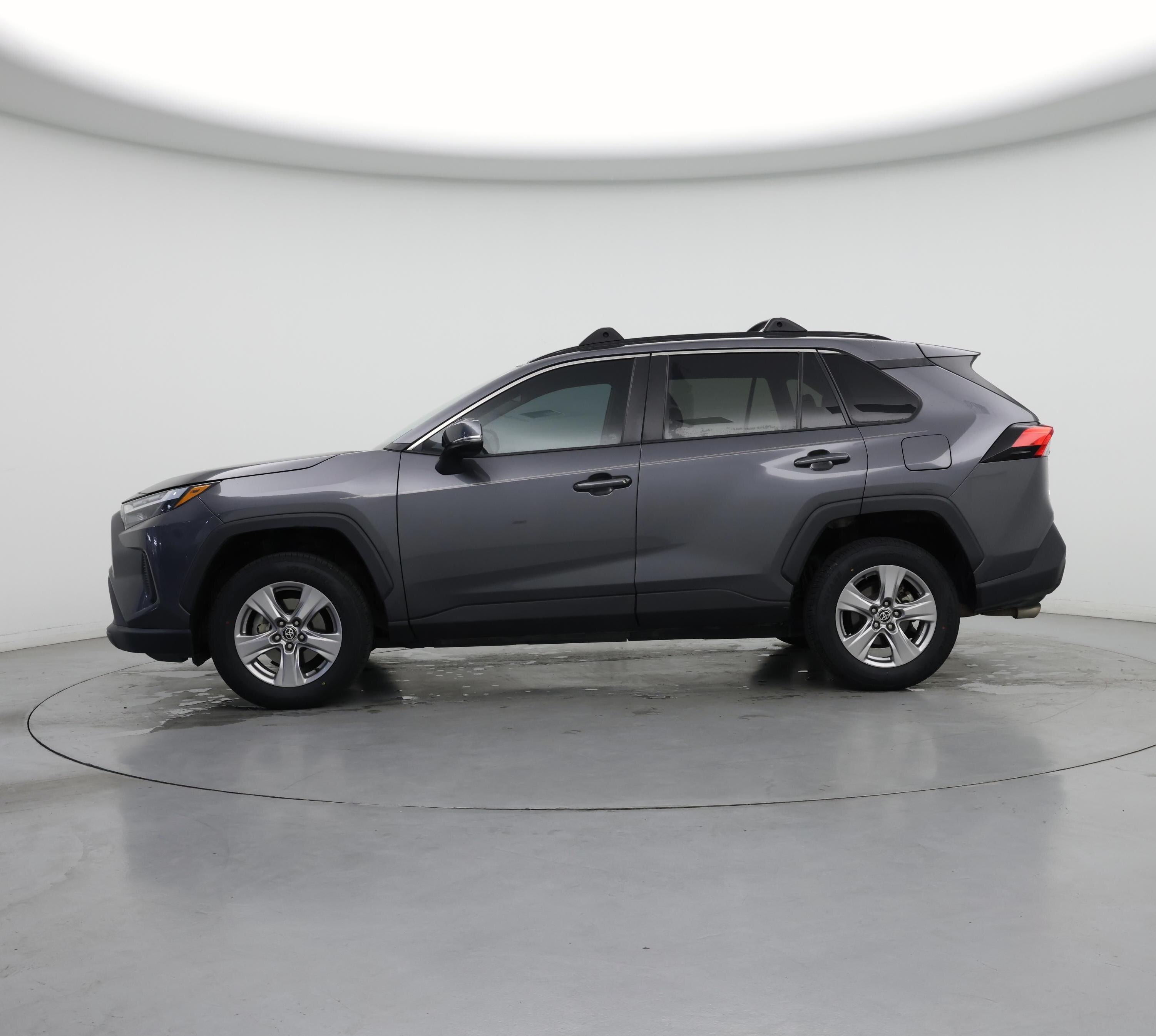 Thumbnail: 2022 Toyota RAV4 - 3