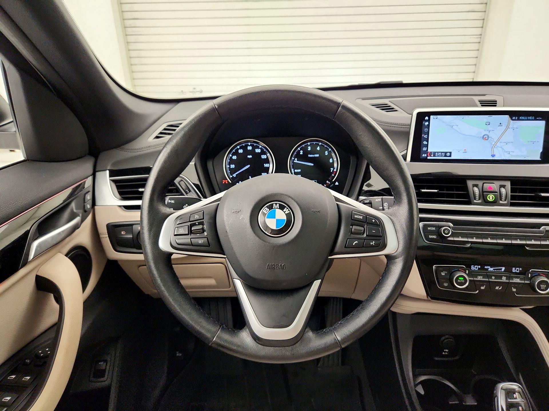Thumbnail: 2020 BMW X1 - 10