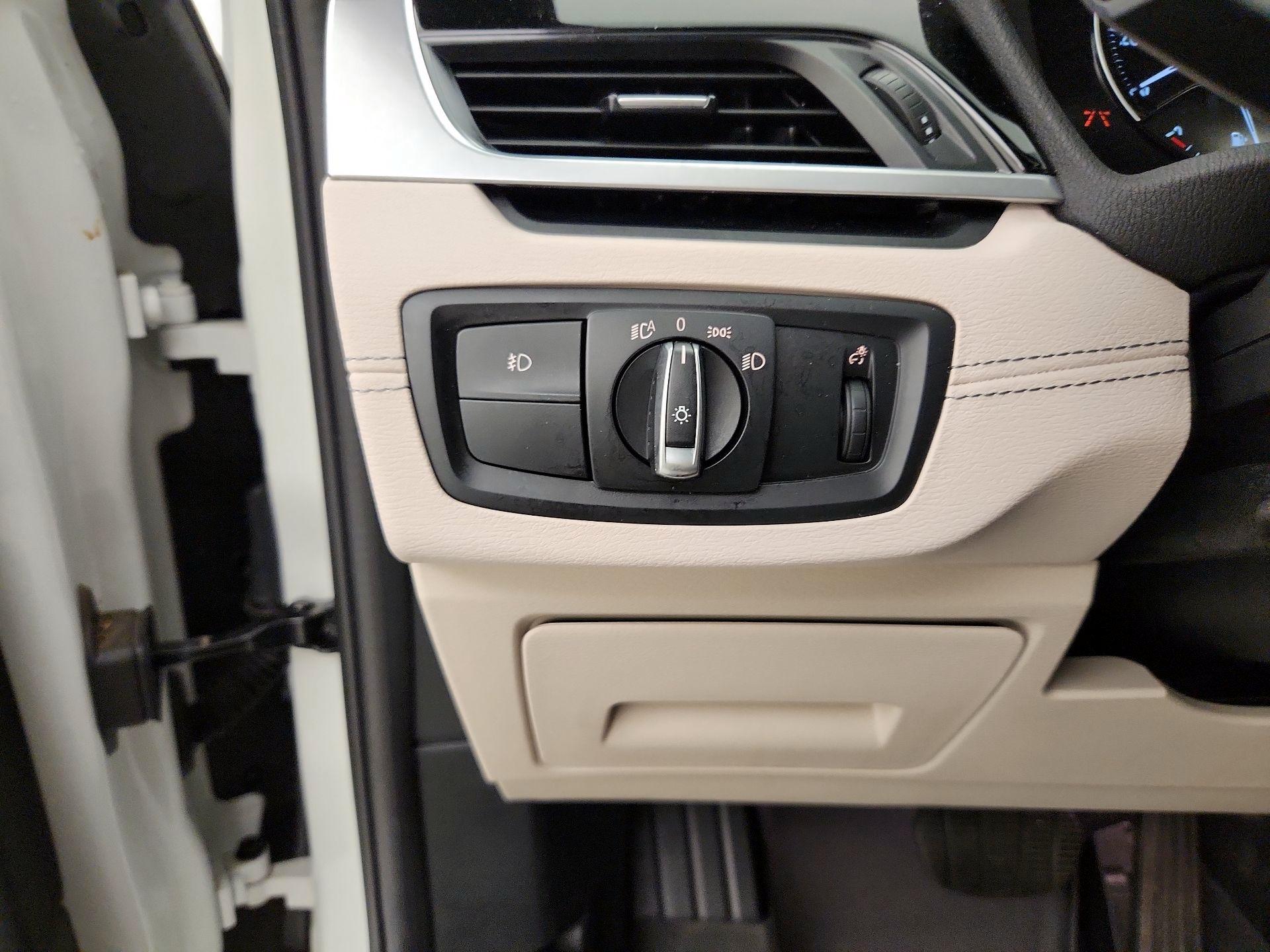 Thumbnail: 2020 BMW X1 - 13