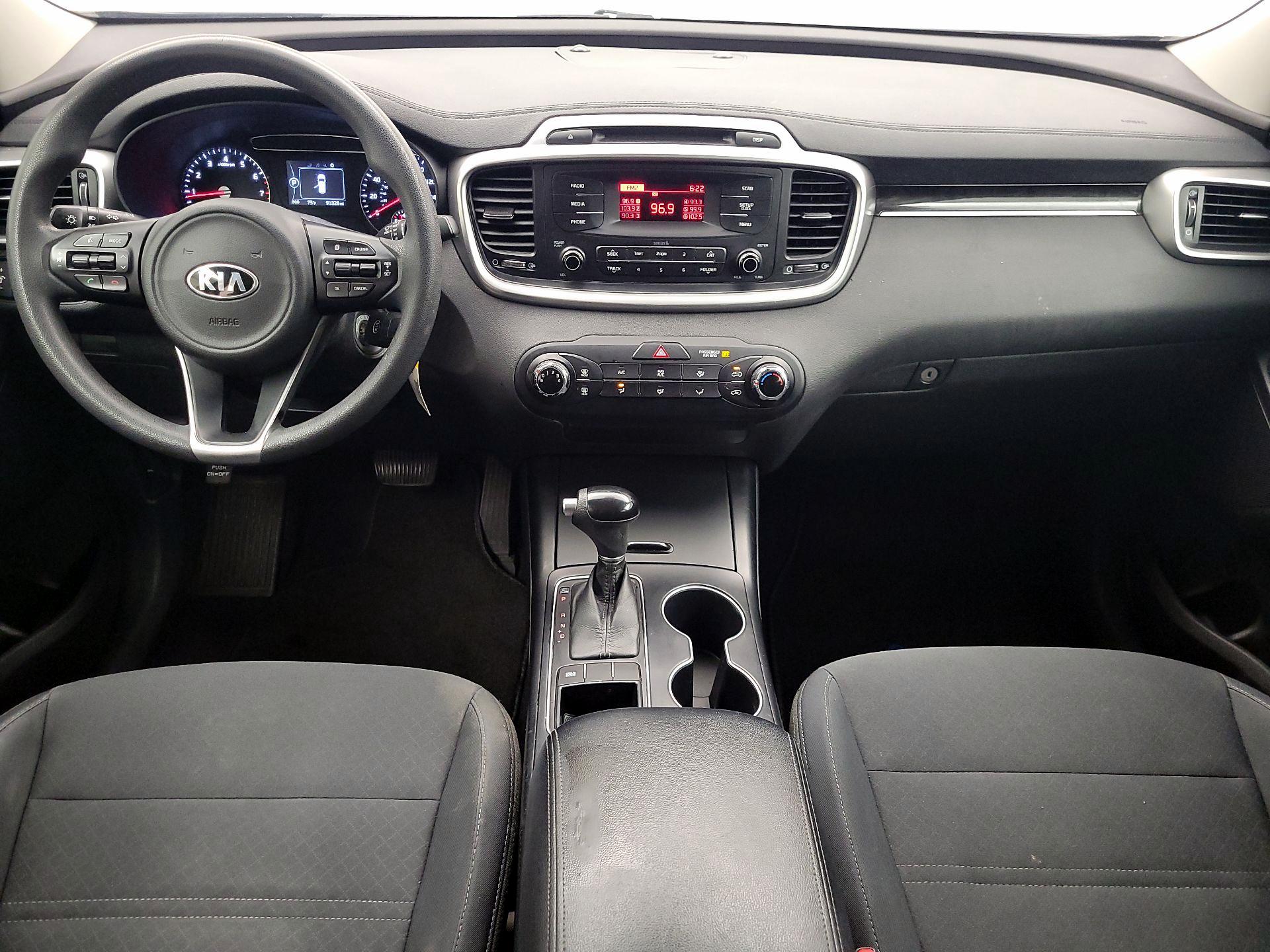 Thumbnail: 2016 Kia Sorento - 9