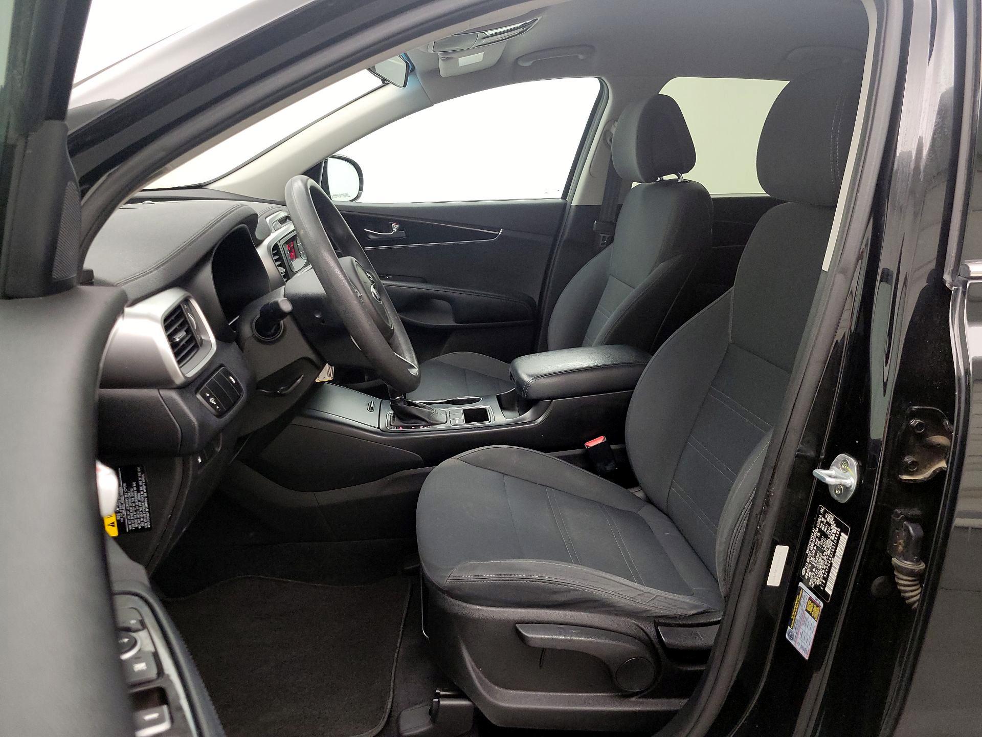 Thumbnail: 2016 Kia Sorento - 11